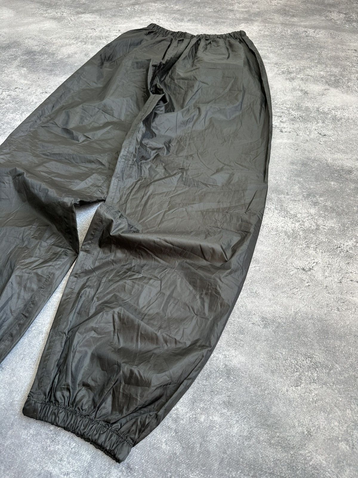 Japanese Brand Japanese Nylon Metal Type Carbon Black Baggy Pants Rare y2k Size US 33 - 4 Thumbnail