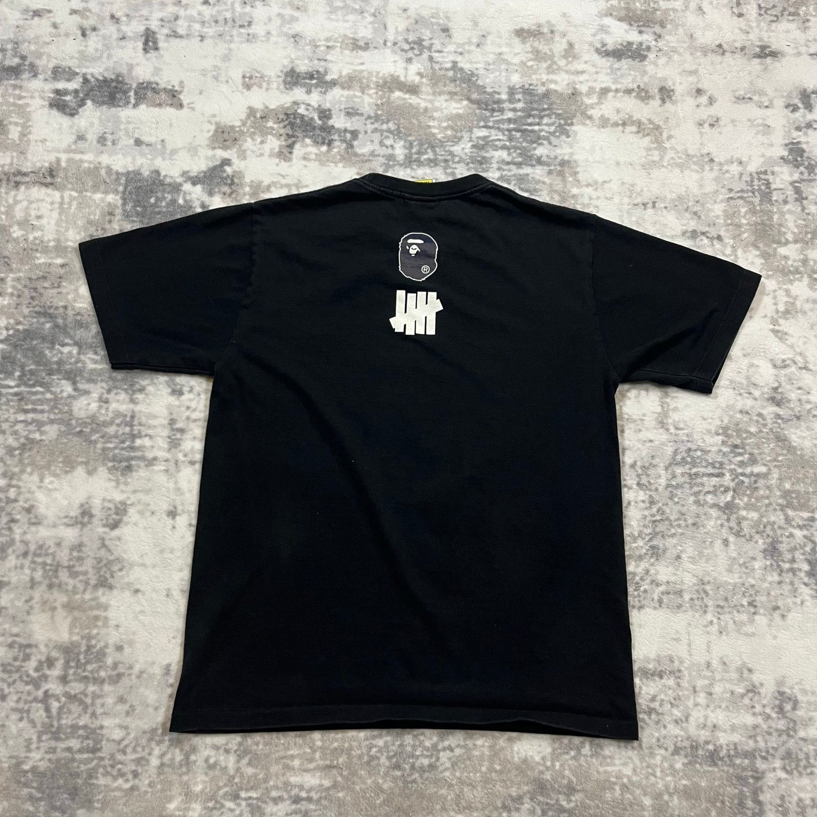Bape × Nigo Authentic Bape x Undefeated Samurai Tee M Size US M / EU 48-50 / 2 - 5 Thumbnail