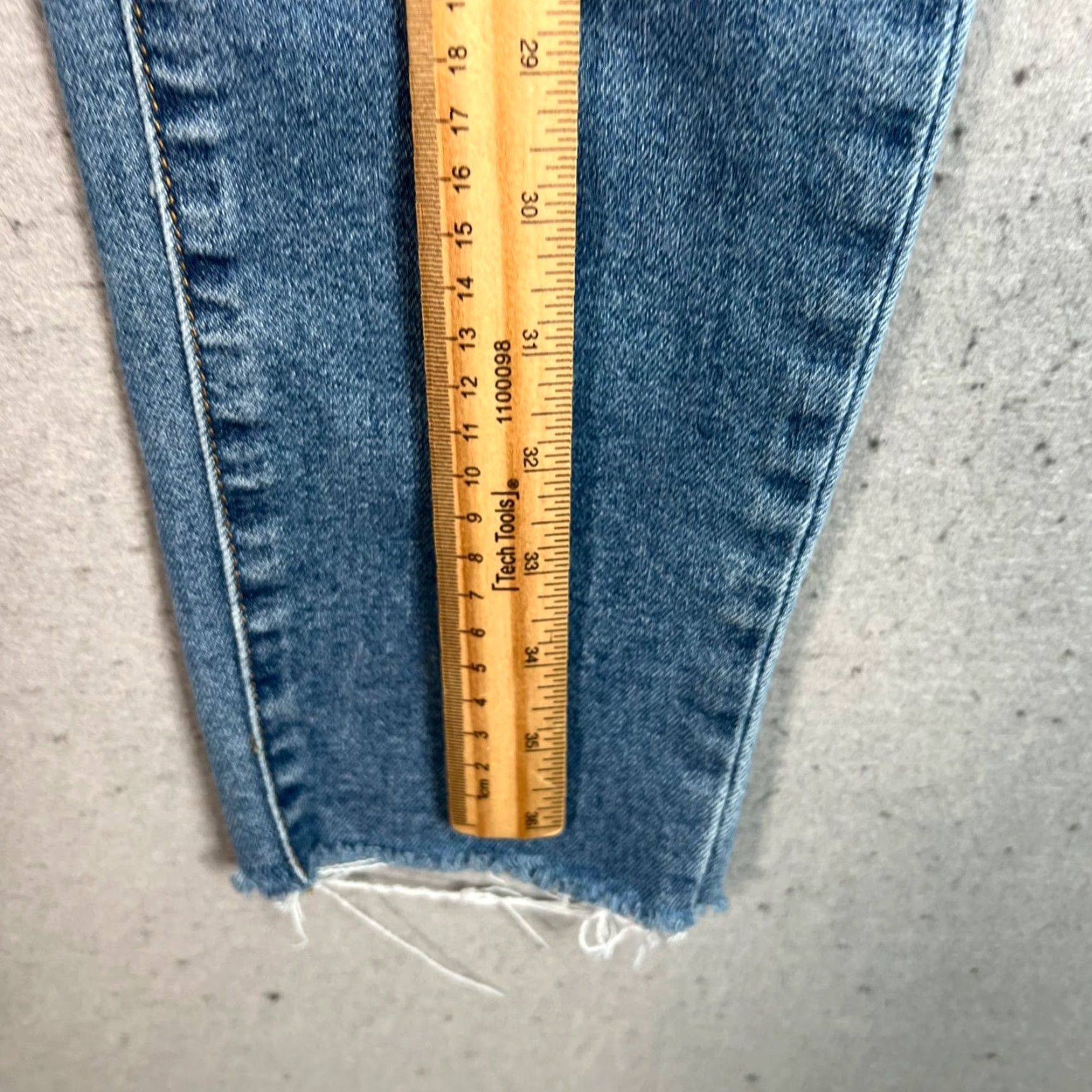 Vintage Articles Of Society Jeans Distressed Light Wash Skinny Size 29 Cotton Blend Size 29" - 7 Thumbnail