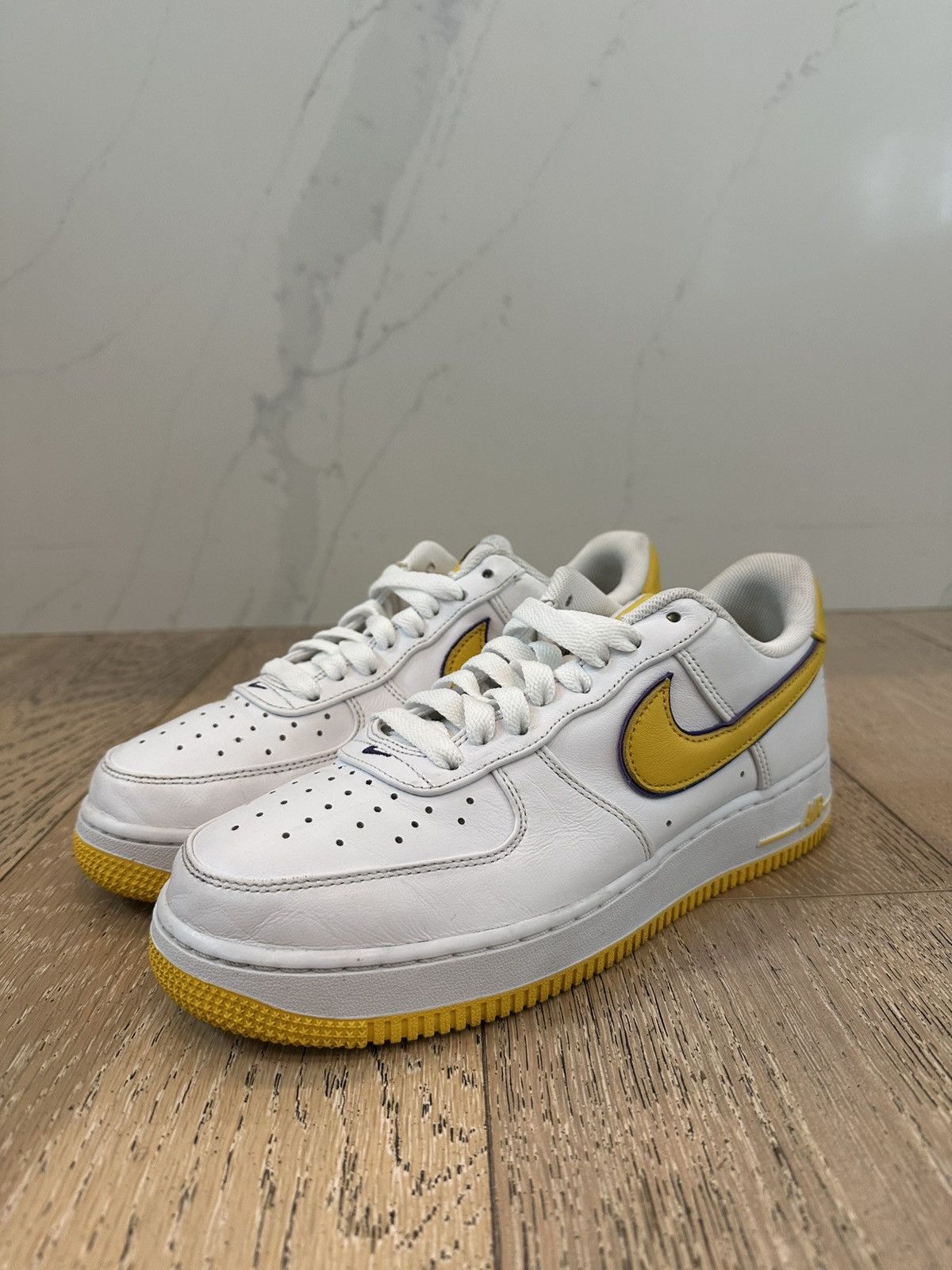 Nike Nike Air Force 1 Low Retro QS Kobe Bryant Lakers Home Size US 8.5 / EU 41-42 - 1 Thumbnail