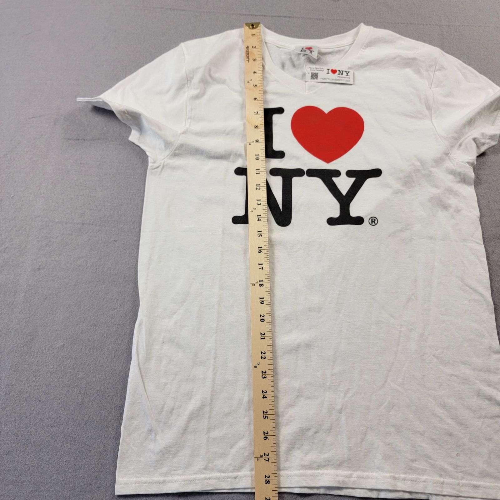 NEWYORKINDUSTRIE Authentic I Love NY Tourism Tee Sz M White (451-452) Size US M / EU 48-50 / 2 - 6 Thumbnail