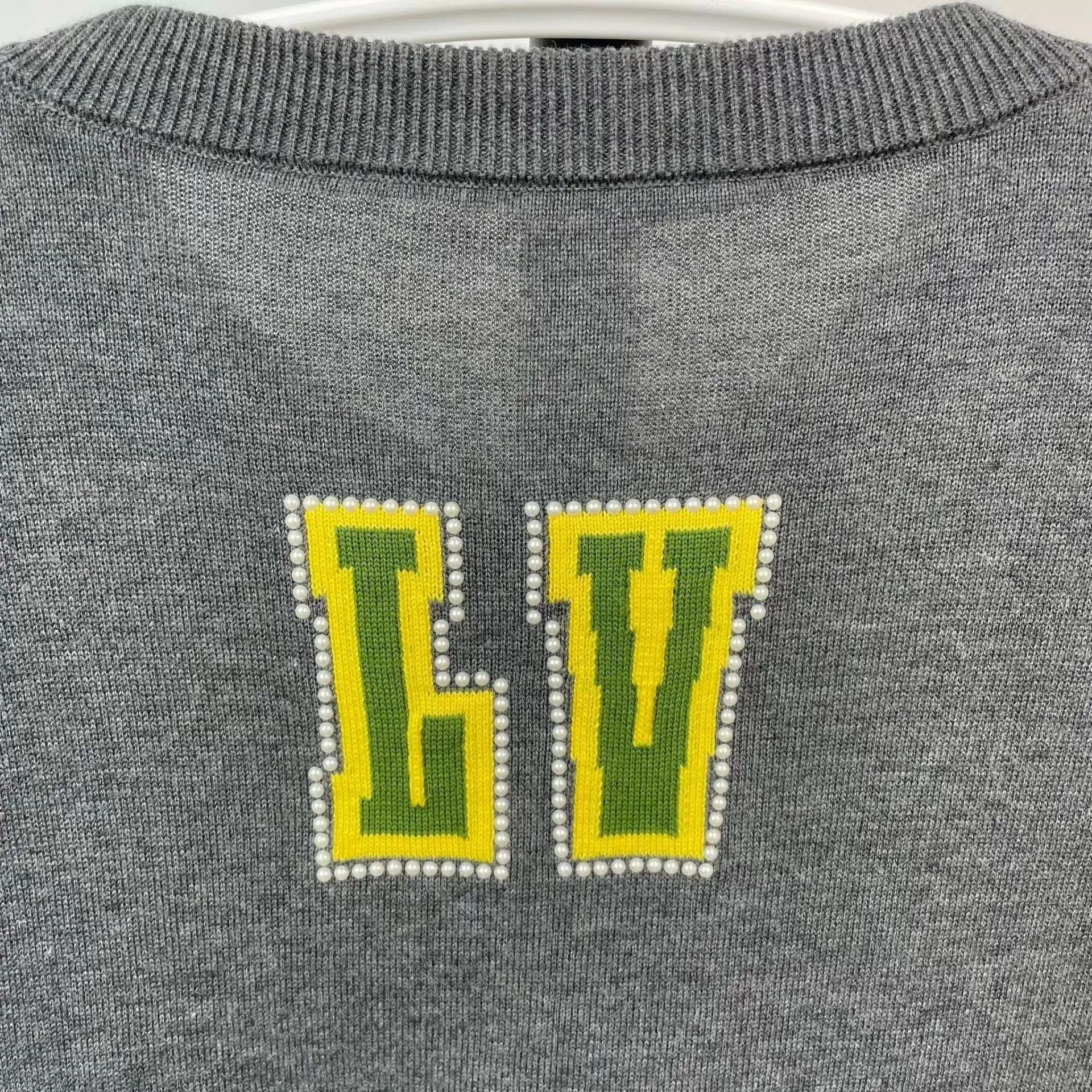 Louis Vuitton LV cotton crewneck gray short-sleeve S tee Size US S / EU 44-46 / 1 - 7 Thumbnail