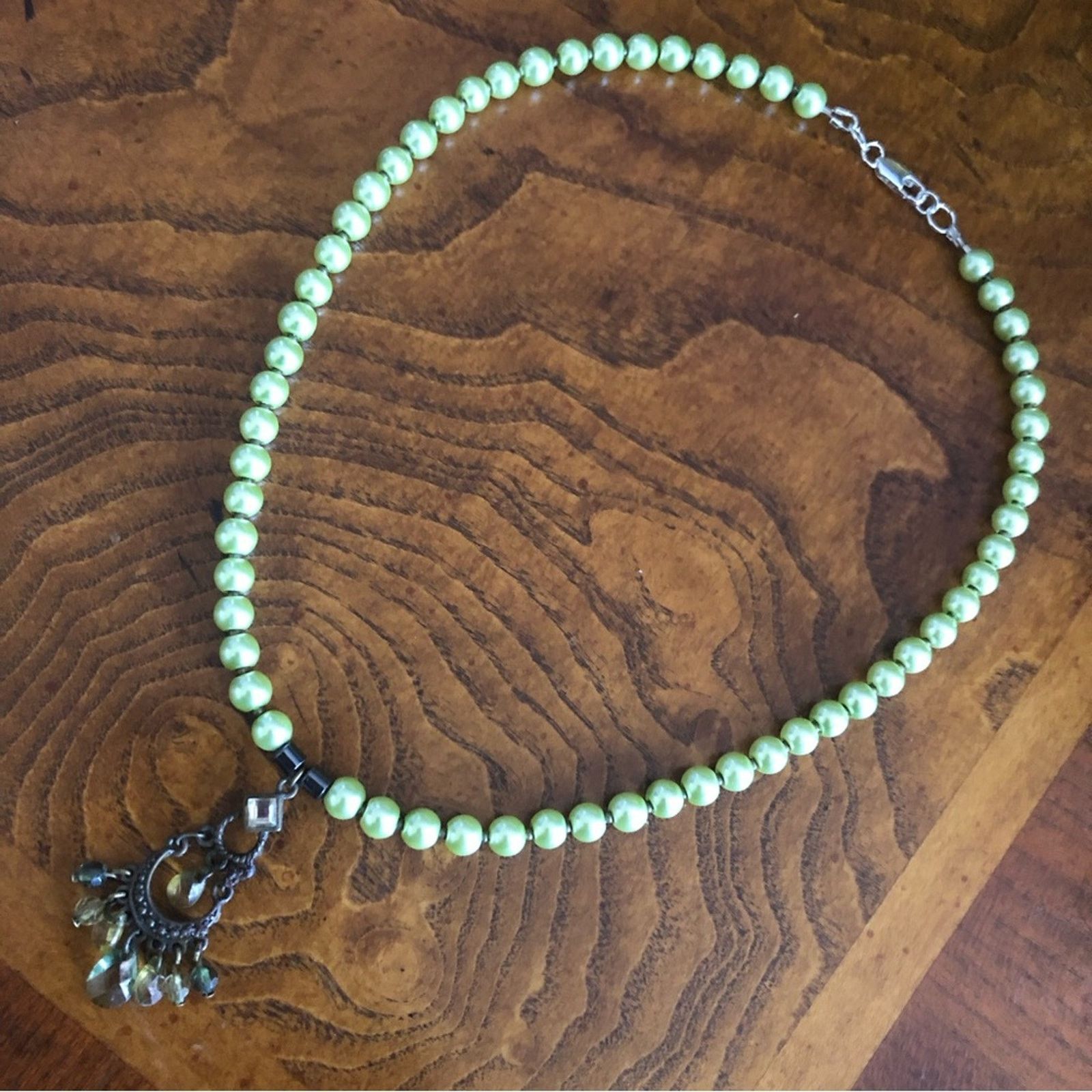Handmade Handcrafted repurpose faceted peridot pendant Pearl necklace Size ONE SIZE - 7 Thumbnail