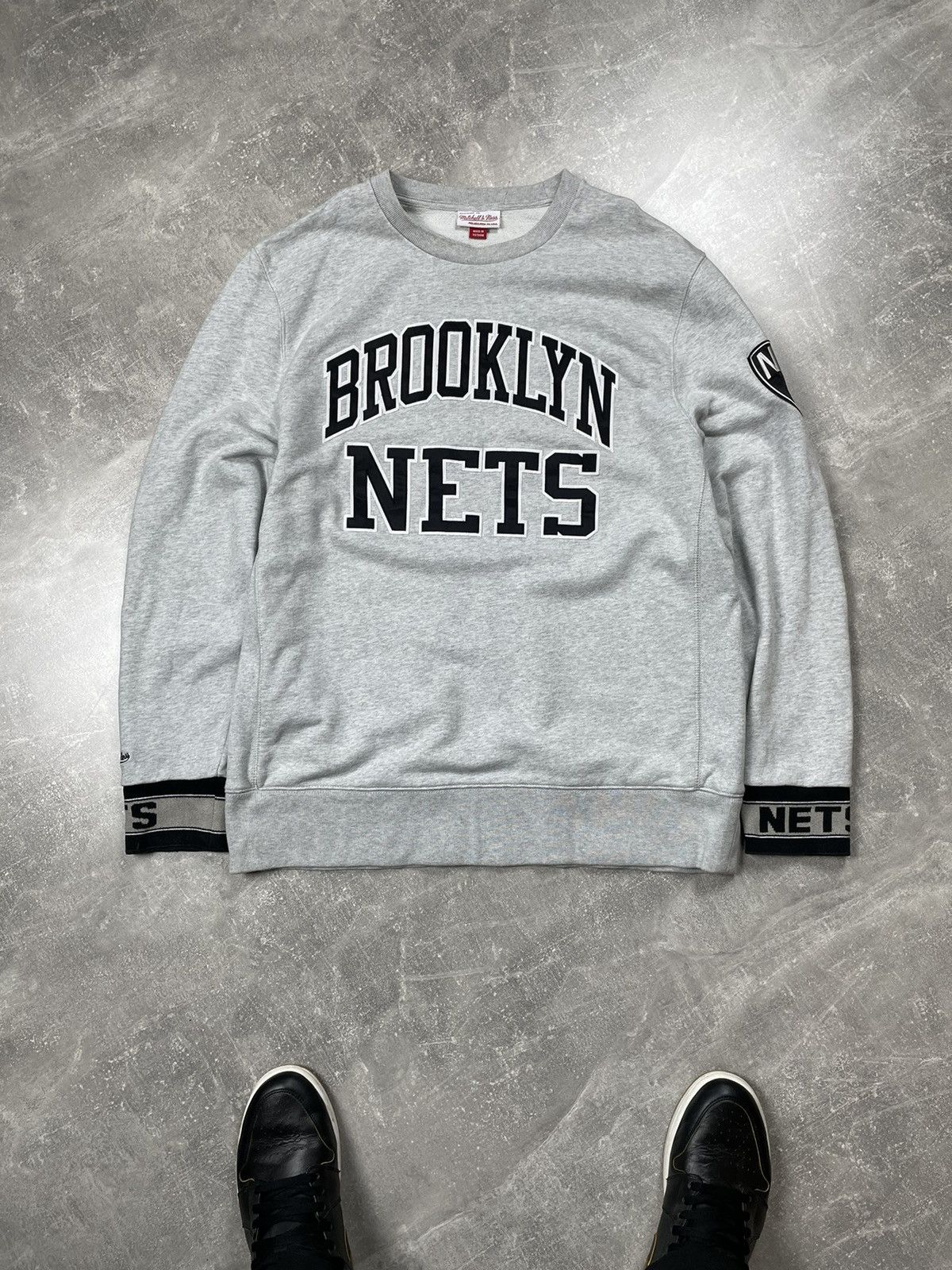 Russell Athletic × Vintage Mitchell & Ness NBA Brooklyn Nets Grey Crewneck Sweatshirt Size US XL / EU 56 / 4 - 2 Thumbnail