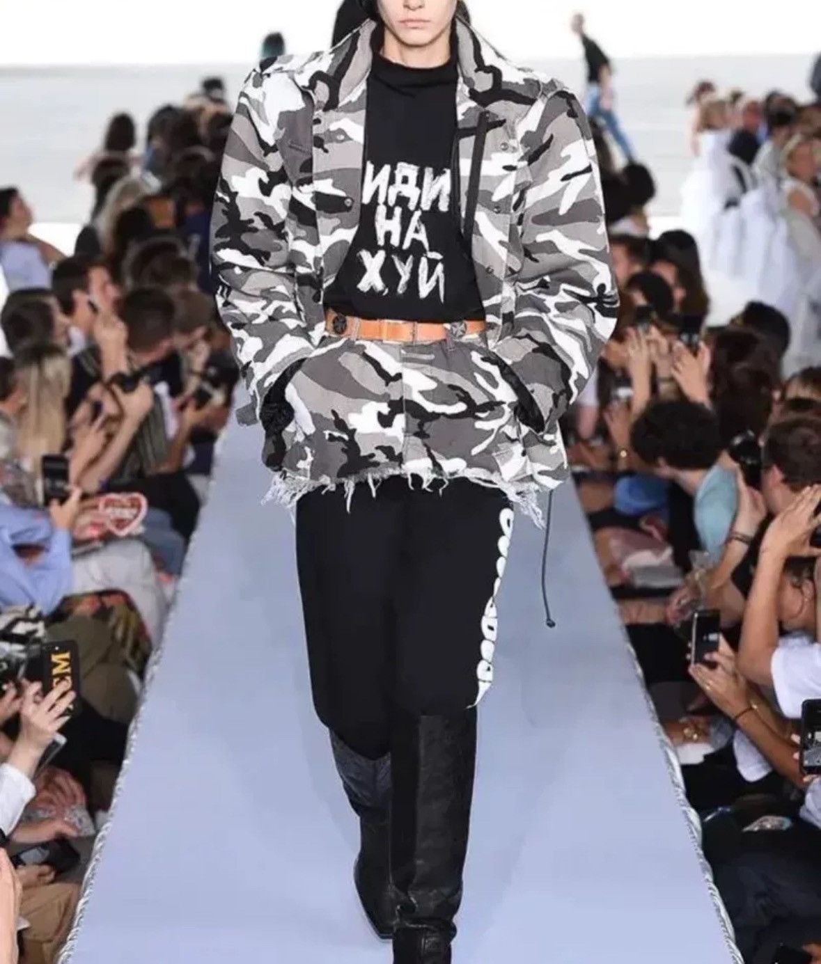 Vetements Vetements 19SS camouflage patchwork pants 2412-Nextarrow Size US 28 / EU 44 - 7 Thumbnail