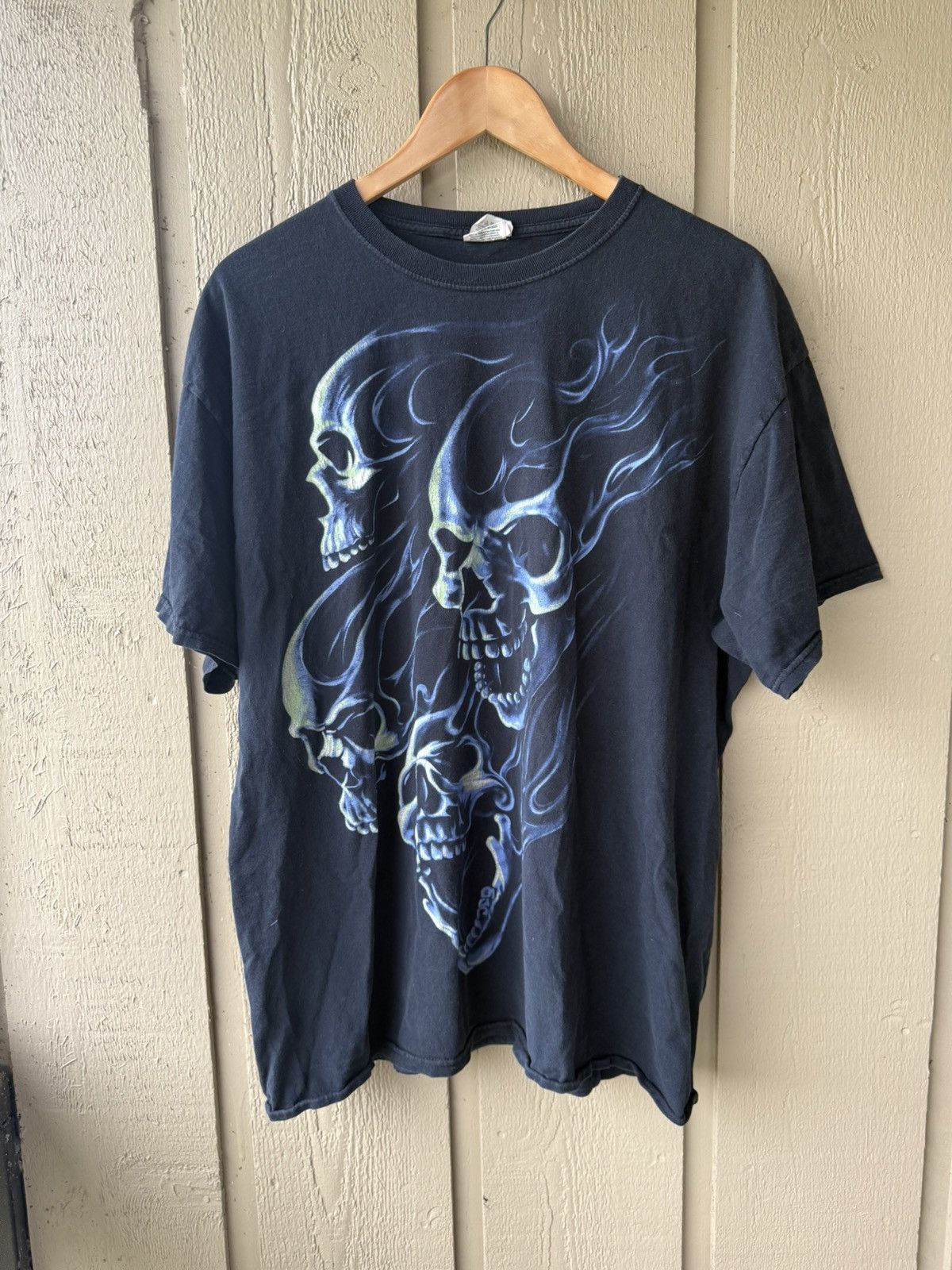 Fruit Of The Loom Vintage Skulls Flames Graphic Tee Size US XL / EU 56 / 4 - 3 Thumbnail