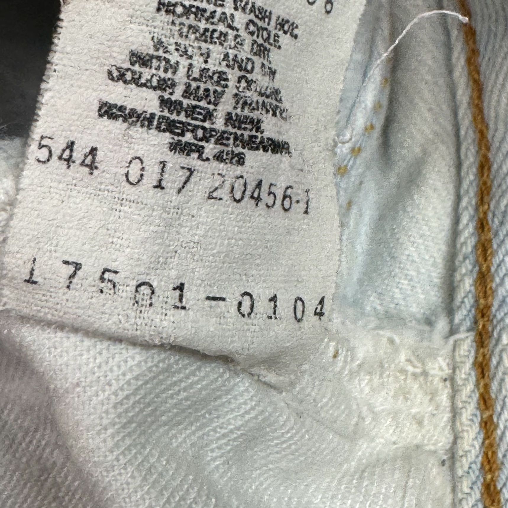 Levi's VINTAGE Levi's 501 Jeans Womens 90s Blue Button Fly 30x30 Distressed Jeans Women's 501 Series Size 30" / US 8 / IT 44 - 5 Thumbnail