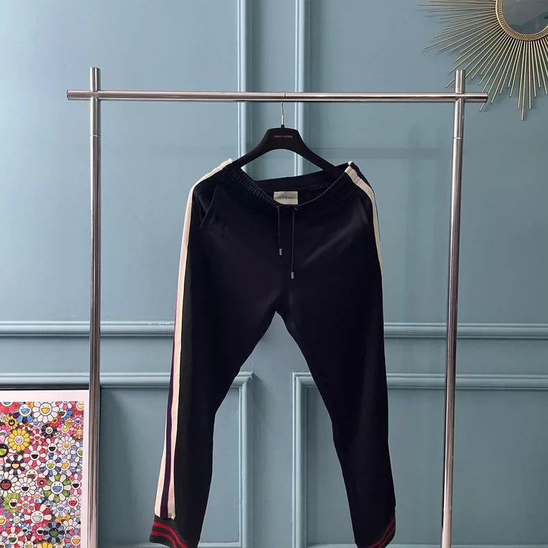 Gucci Gucci Logo Side Stripe Sweatpants Size US 30 / EU 46 - 1 Thumbnail
