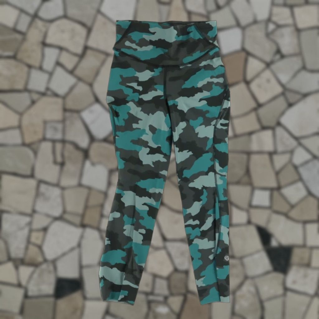 Lululemon Lululemon High Stretch Base Pace HR Crop Nylon Woven Leggings Pants Green Camouflage Women's 4 Size 27" / US 4 / IT 40 - 1 Thumbnail