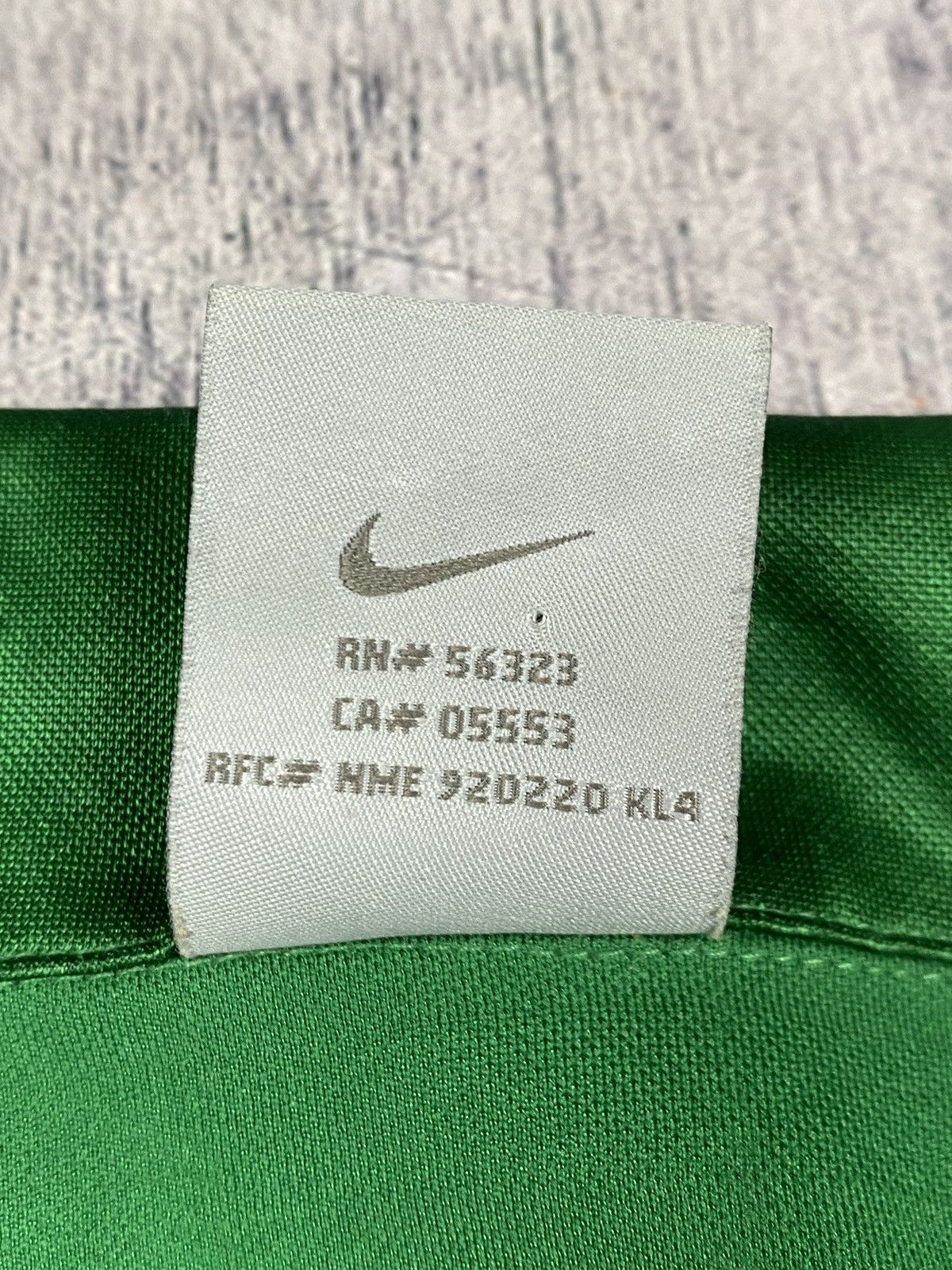 Nike Vintage Nike Dri Fit Drill Y2K Polo Shirt Size US L / EU 52-54 / 3 - 9 Thumbnail