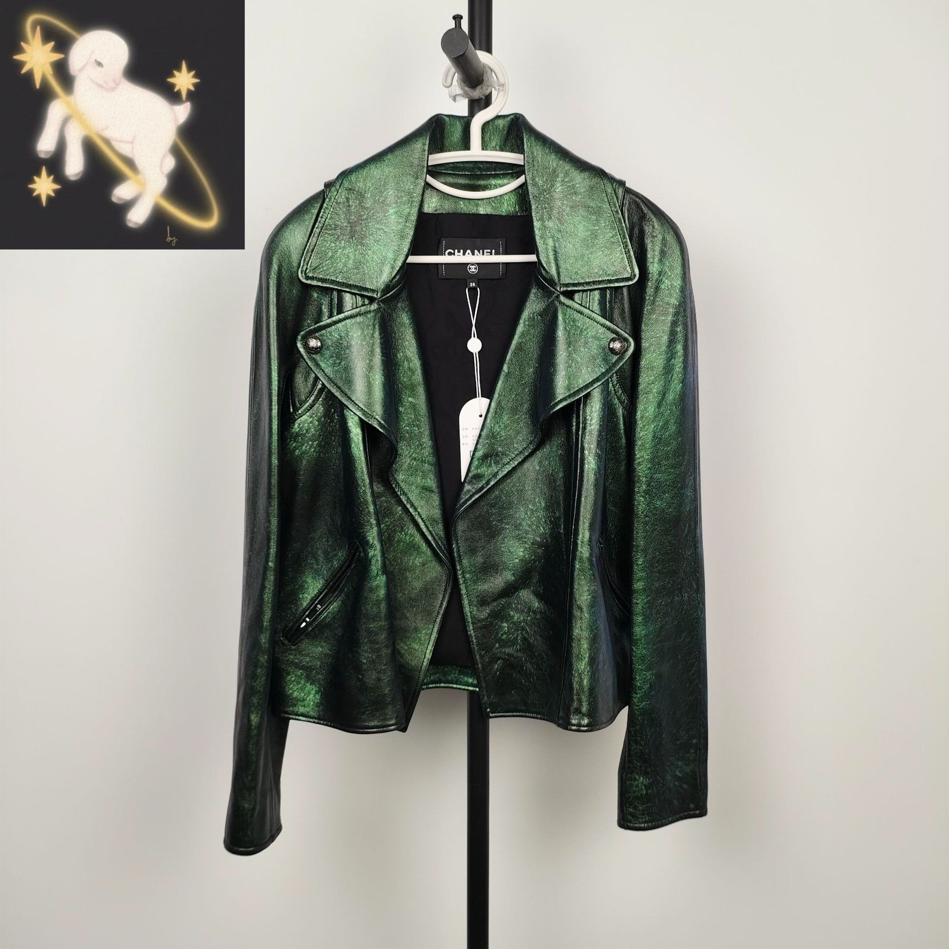 Chanel Chanel Green Leather Jacket 38 Women Size S / US 4 / IT 40 - 1 Thumbnail
