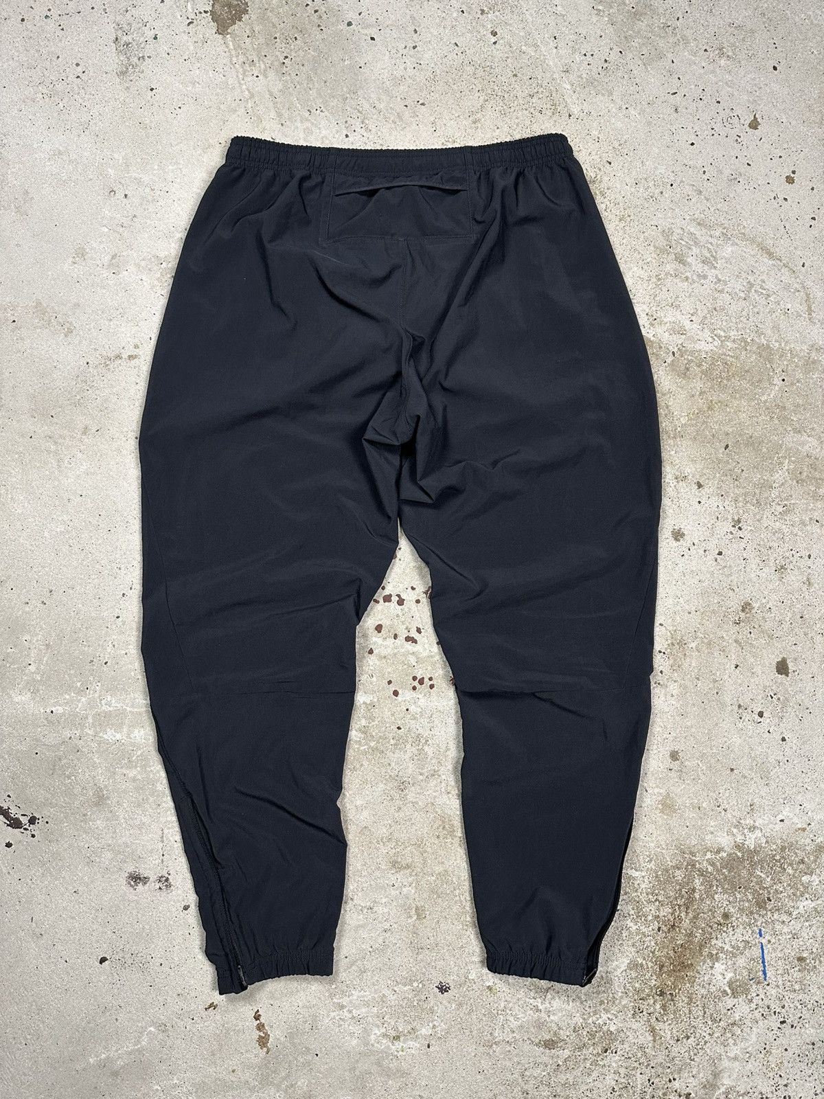 Nike Vintage Y2K Nike Black Baggy Track Pants Swoosh usa rare Size US 34 / EU 50 - 2 Thumbnail