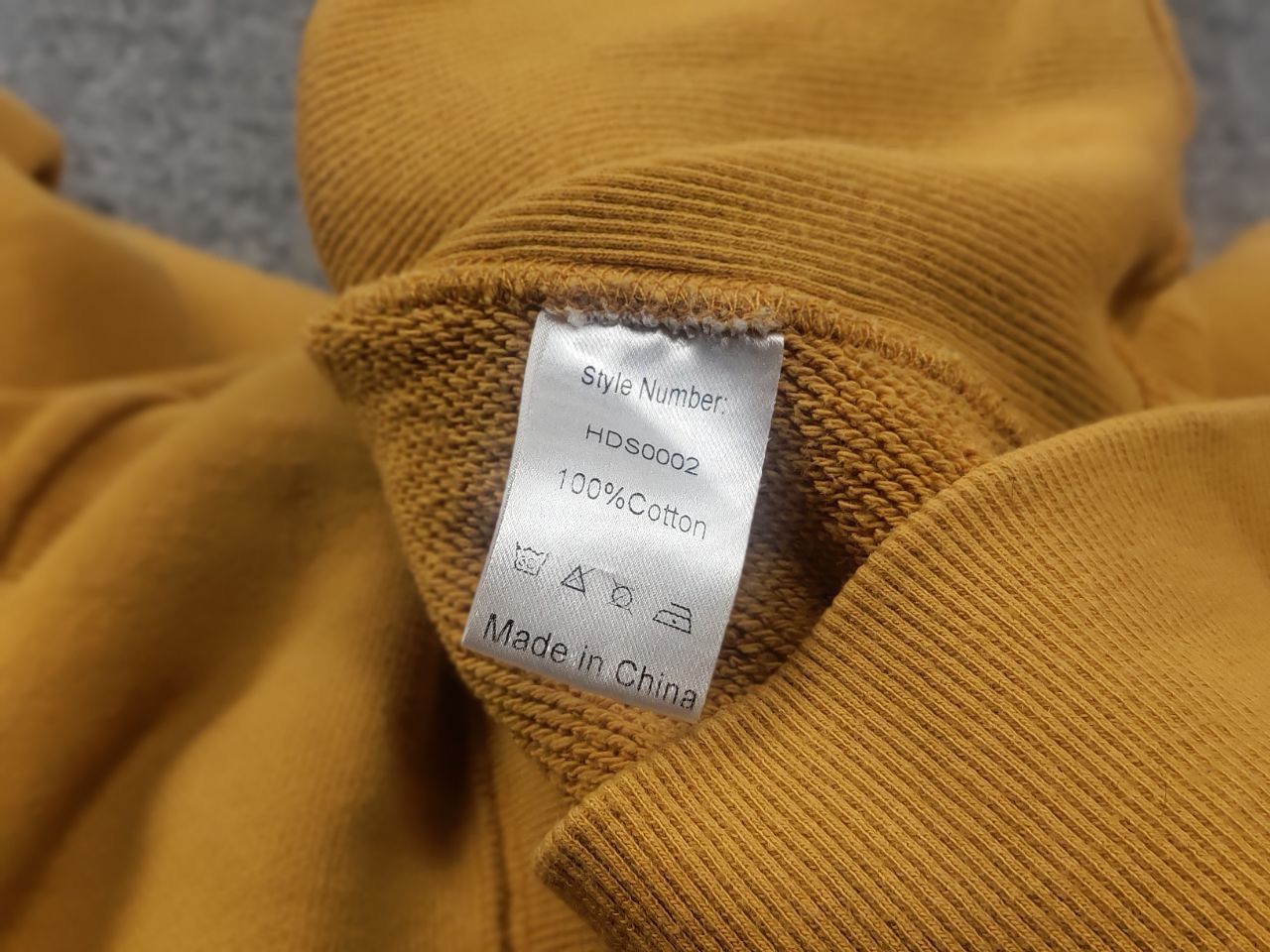 Vintage PHUG Yellow Embroidered volumetric logo PHUGGERS Sweatshirt Size US M / EU 48-50 / 2 - 17 Thumbnail