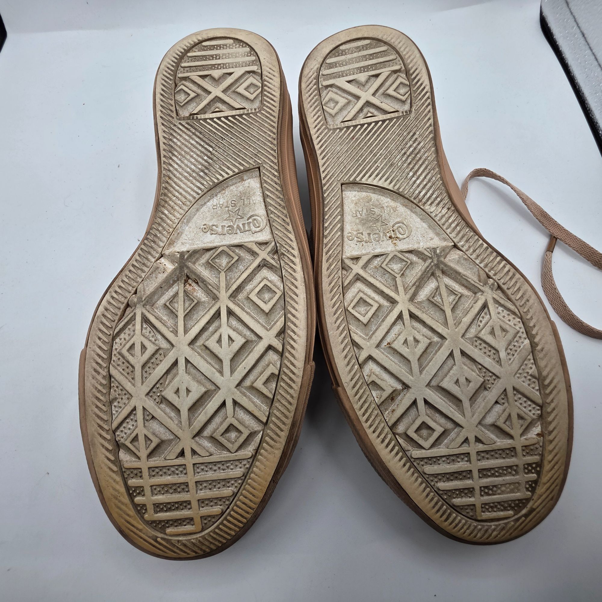 Converse Converse Chuck Taylor Womens Size 9 Beige Shoes Skateboardin Size US 9 / IT 39 - 8 Thumbnail