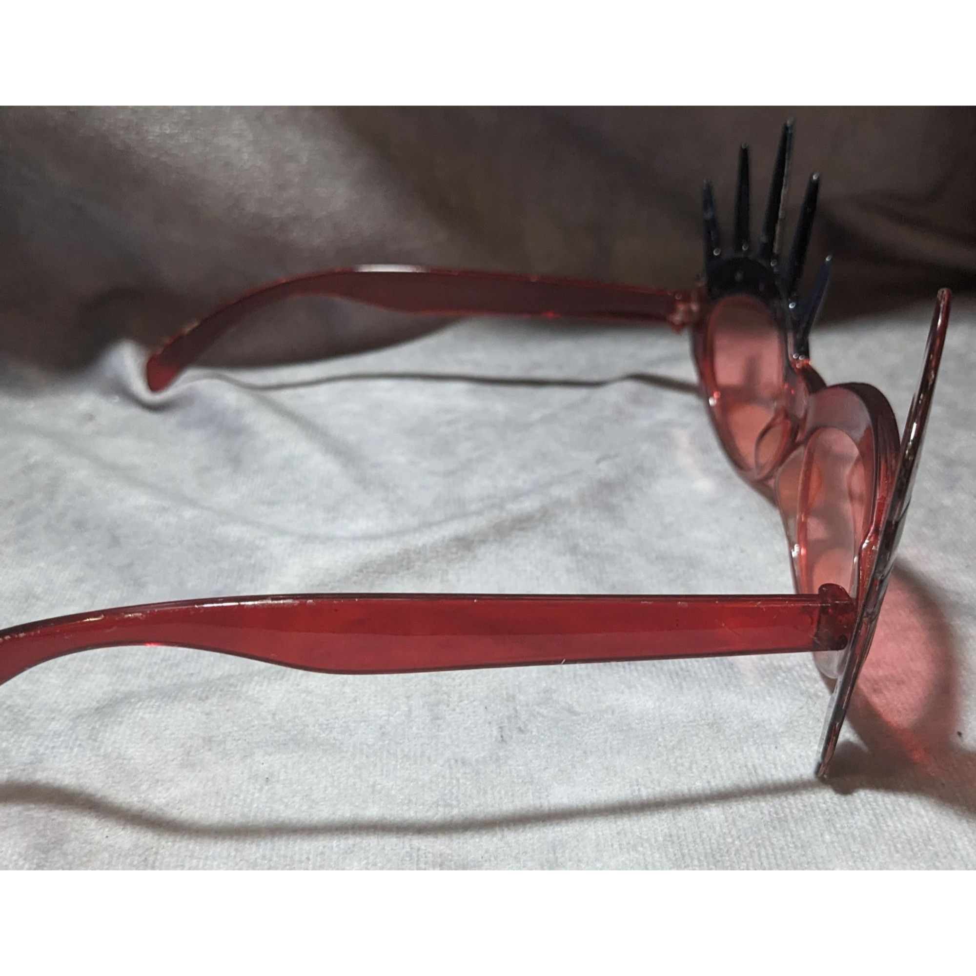 Other Lady Liberty Red And Blue Fashion Sunglasses Size ONE SIZE - 5 Thumbnail