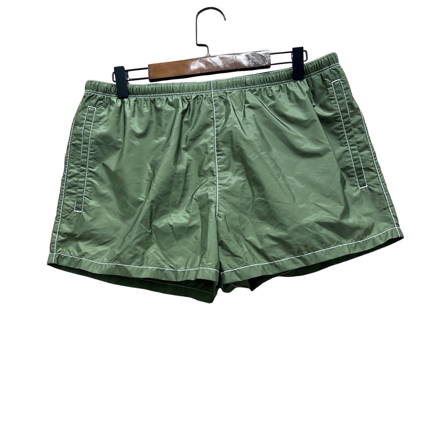 Prada Prada Logo Patch Re-Nylon Shorts Size 50 Size US 34 / EU 50 - 1 Thumbnail