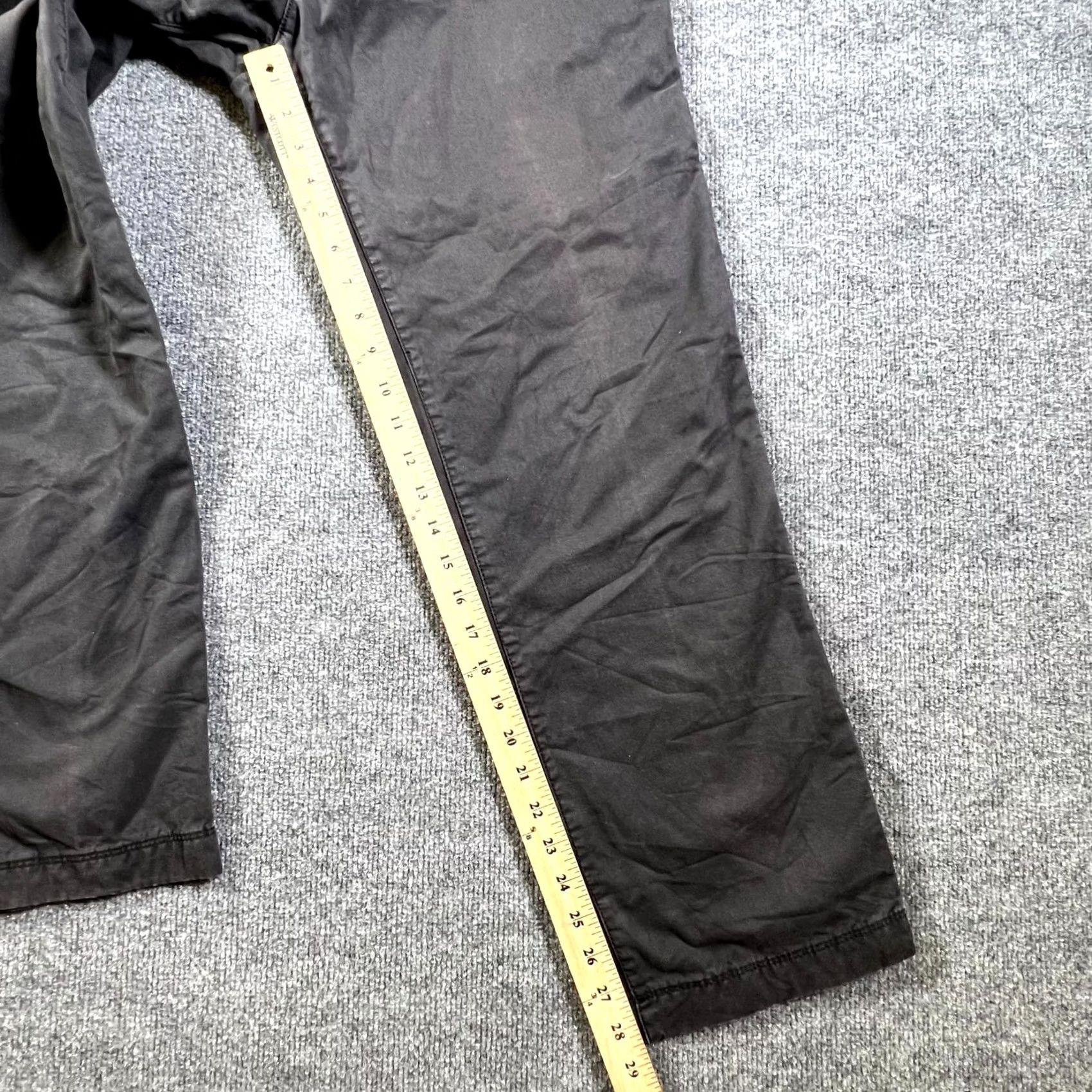 Gap Gap Pants Mens 33x30 Black Khakis Flannel Lined Straight Flat Front Slash Pockets Vintage Sit Vintage? Size US 33 - 7 Thumbnail