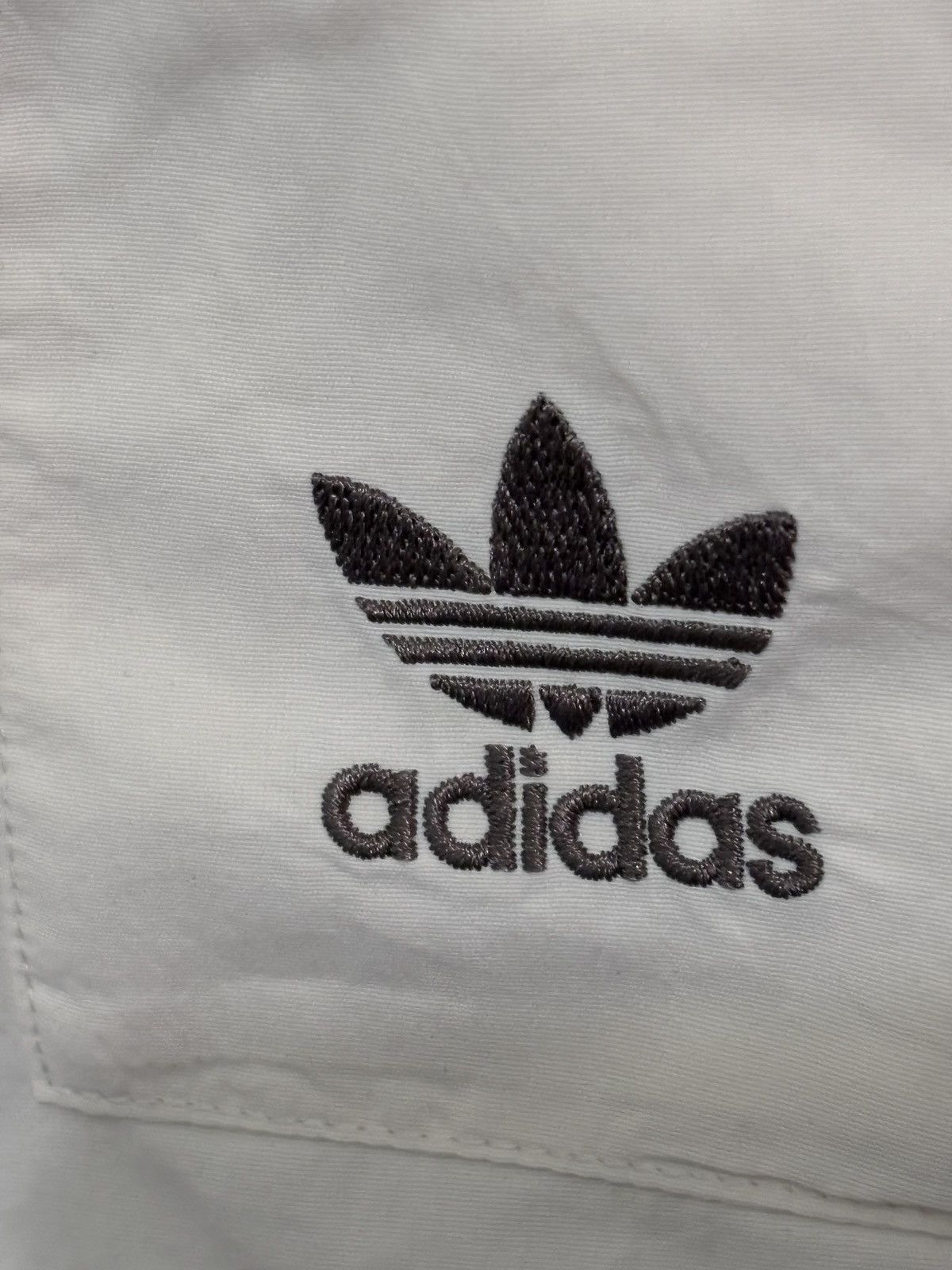 Adidas Adidas Essential Woven Shorts Size US 30 / EU 46 - 4 Thumbnail