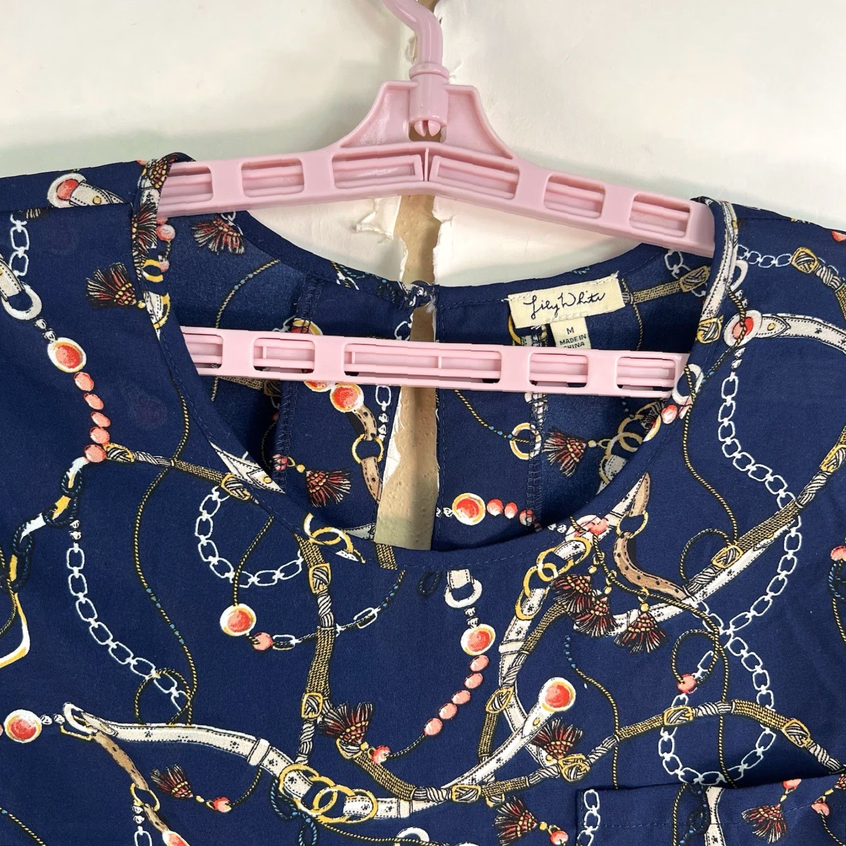 Vintage VINTAGE White Blouse Shirt Women M Blue Geometric Equestrian Pattern Pockets Dressy Casual Workwear Size M / US 6-8 / IT 42-44 - 3 Thumbnail