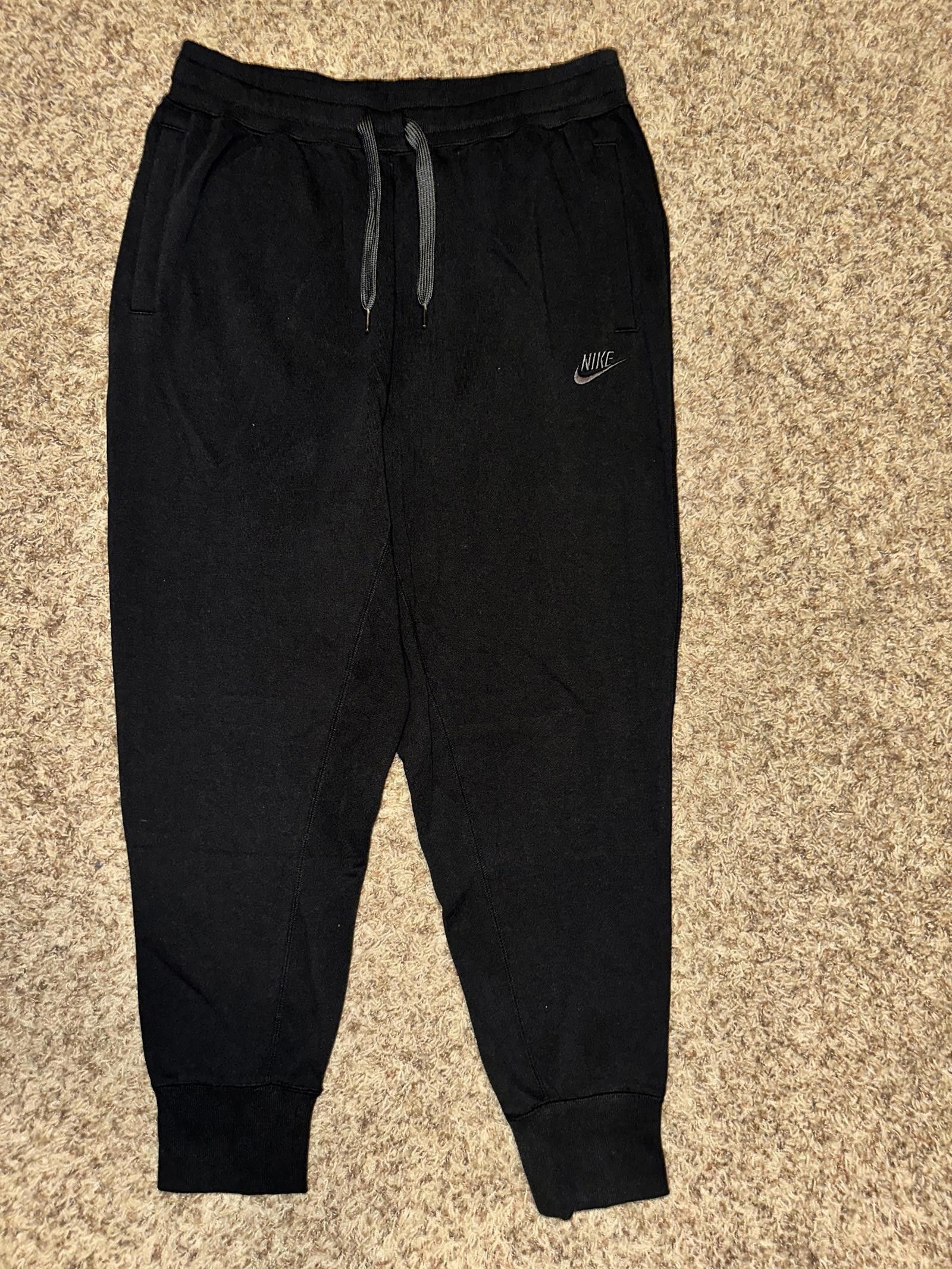 Nike Nike Sportswear Club Fleece Black Joggers Pants Size US 30 / EU 46 - 1 Thumbnail