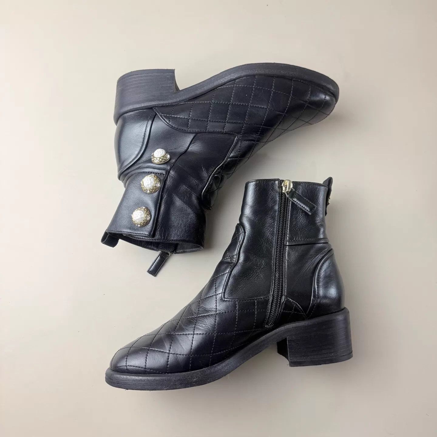 Chanel CHANEL Black Quilted Crystal Short Boots 35.5 95 New Size US 5 / IT 35 - 5 Thumbnail