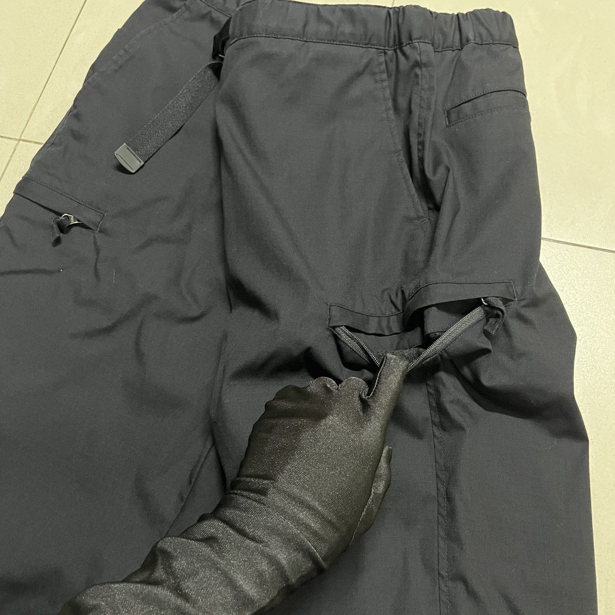 Japanese Brand × Uniqlo Uniqlo Hiking Cargo Pants Size US 34 / EU 50 - 4 Thumbnail