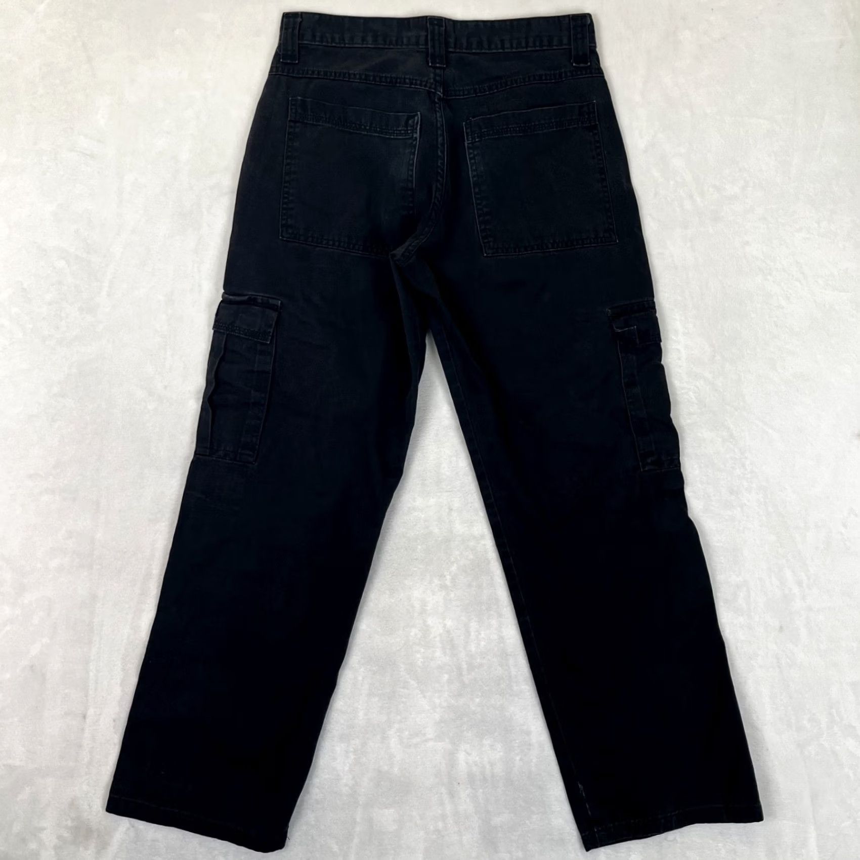 Wrangler Wrangler Black Cargo Pants Mens 29x30 Straight Leg Utility Casual Pants Regular Width Mens Size US 29 - 6 Thumbnail