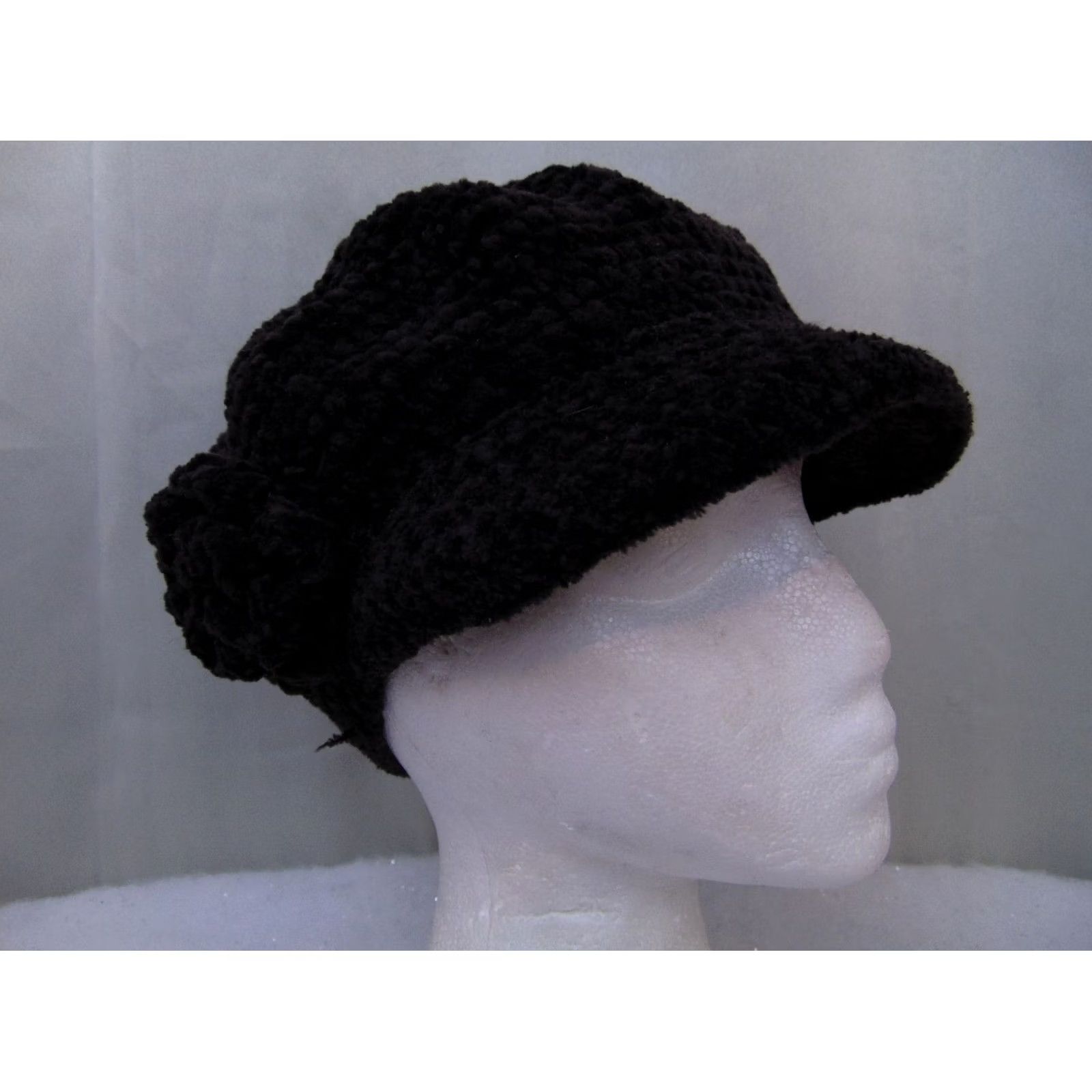 Vintage VINTAGE August Accessories Newsboy/Cabbie Brown One Size Womens Brown Flower Detail Chunky Knit Newsboy Cap Size ONE SIZE - 2 Thumbnail