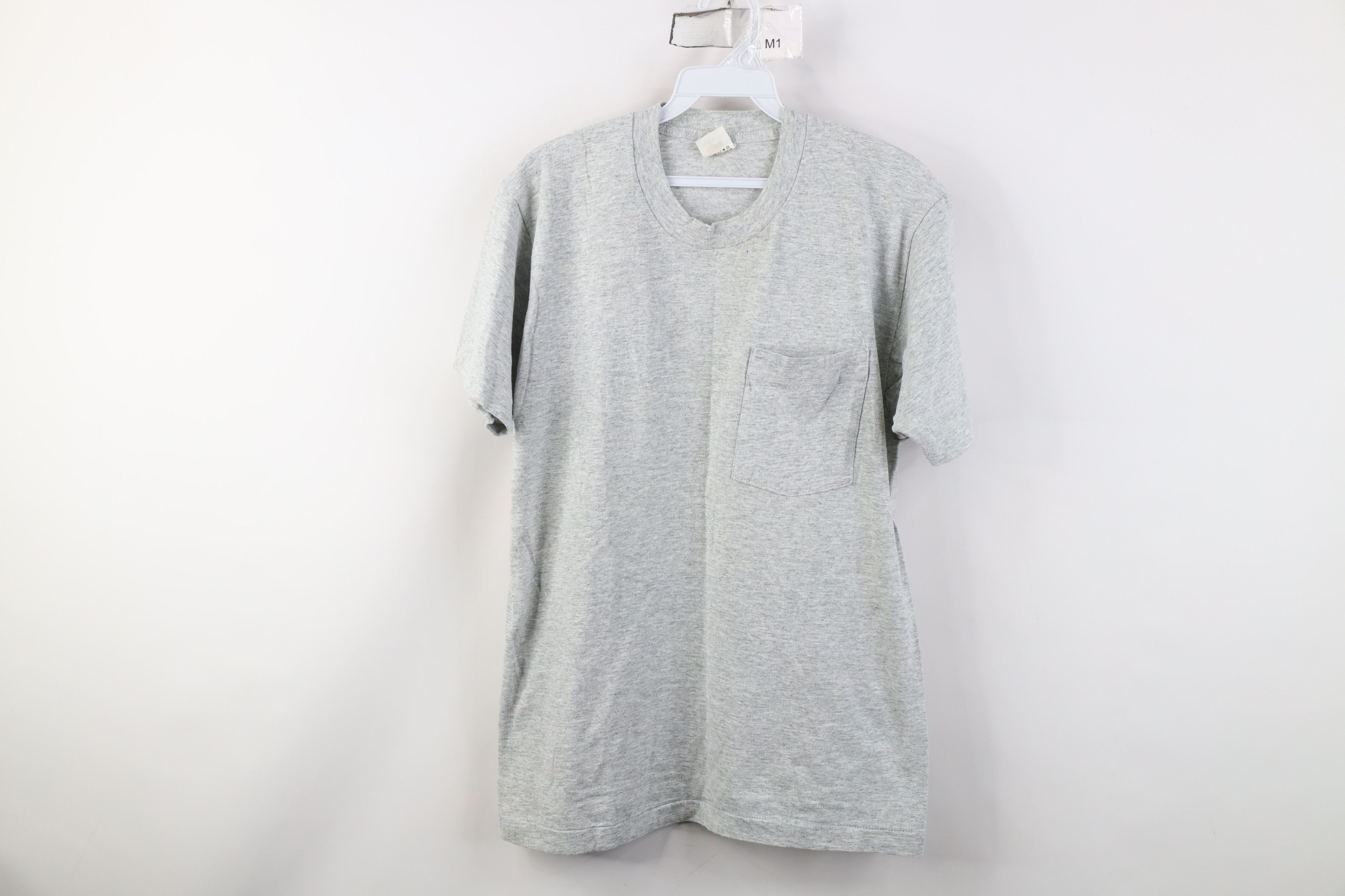 Vintage Vintage 90s Streetwear Short Sleeve Pocket T-Shirt Gray USA Size US L / EU 52-54 / 3 - 1 Thumbnail