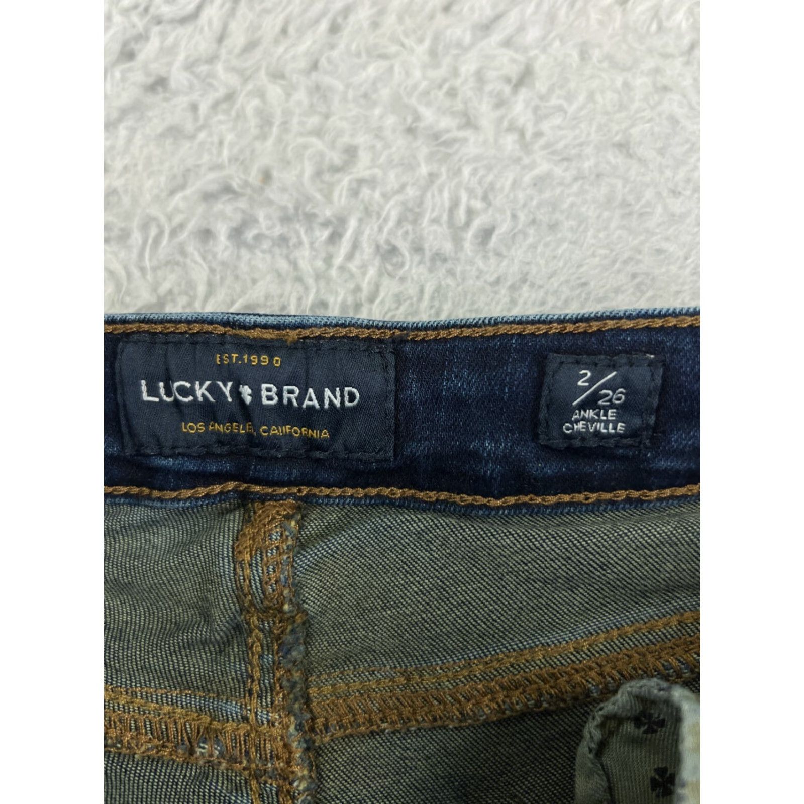 Lucky Brand VINTAGE Lucky Brand Jeans Women 2 Denim Blue Skinny 27 Inseam 26 Waist Dark Cotton Blend 5-Pocket USA Logo Embroidered Button Zip Casual Size 26" / US 2 / IT 38 - 6 Thumbnail