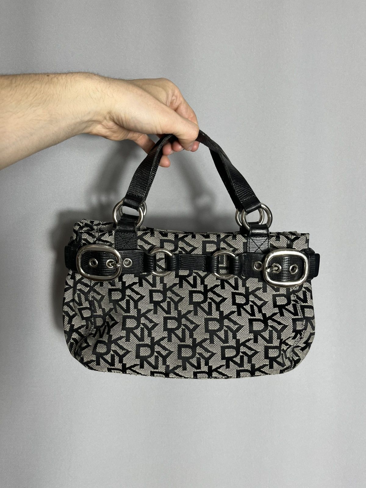 DKNY Vintage DKNY monogram bag y2k grey leather canvas Size ONE SIZE - 2 Thumbnail