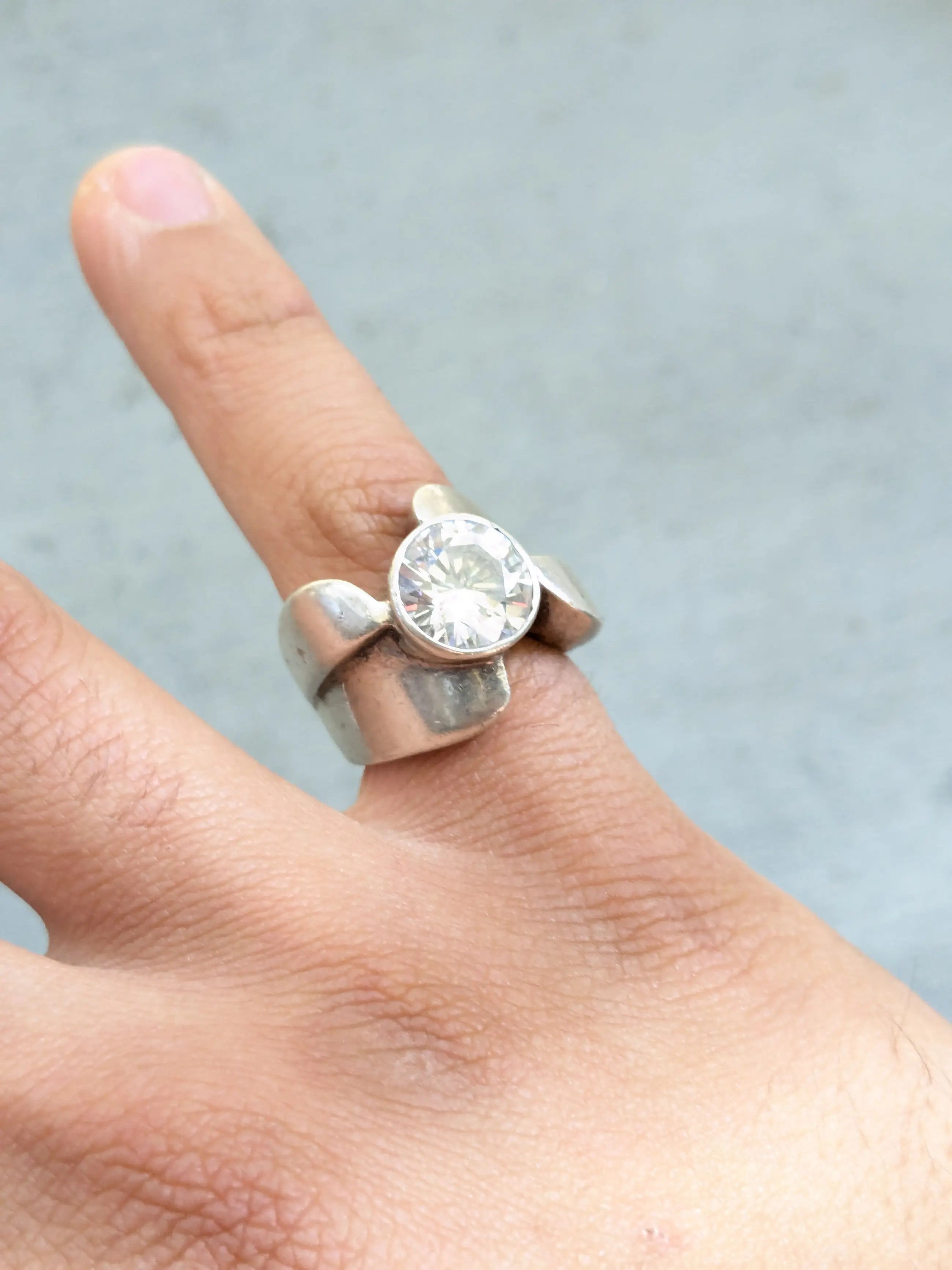 Sterling Silver Vintage Sterling Silver Ring 6 CZ Round Asymmetrical Size ONE SIZE - 9 Thumbnail