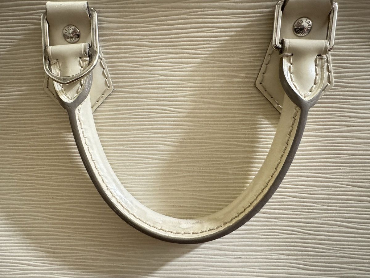 Louis Vuitton LOUIS VUITTON EPI Alma Hand Bag - White/Ivoire Size ONE SIZE - 7 Thumbnail