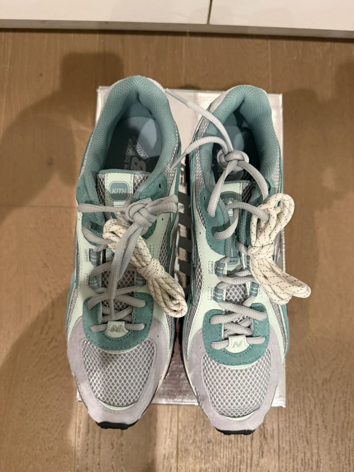 Kith × New Balance New Balance 204L Kith Bluebell Green Silver Size 8.5 Size US 8.5 / EU 41-42 - 7 Thumbnail