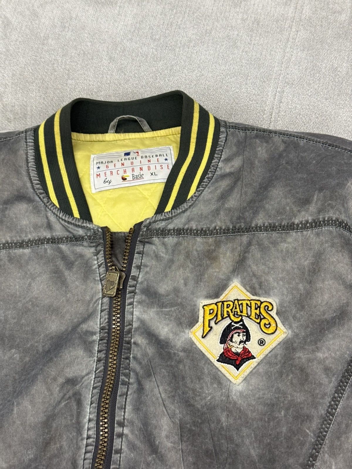 MLB Vintage Pirates Pittsburgh Baseball Nylon Bomber Jacket Size US XL / EU 56 / 4 - 2 Thumbnail