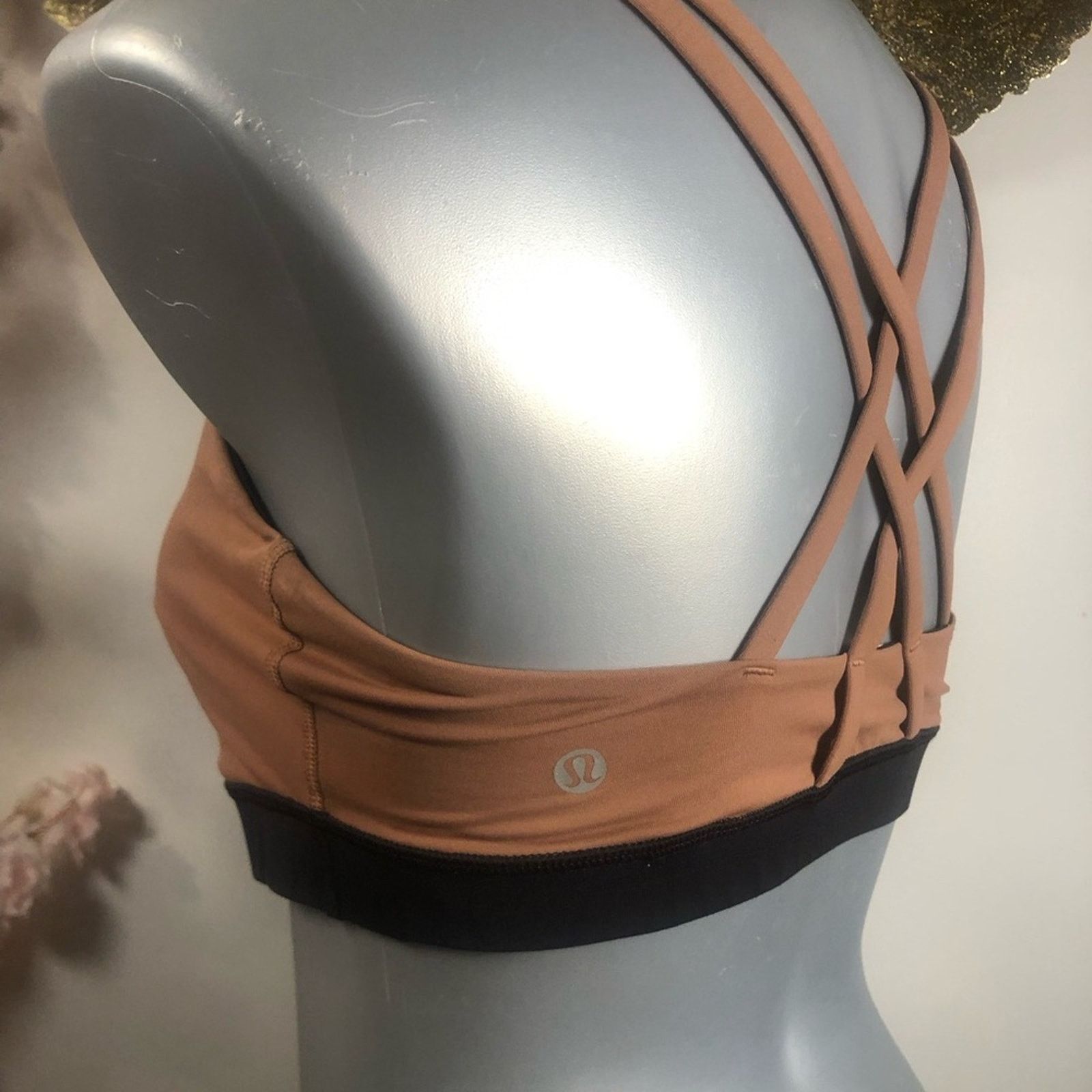 Lululemon Lululemon sports bra cross back Tan Size M / US 6-8 / IT 42-44 - 6 Thumbnail