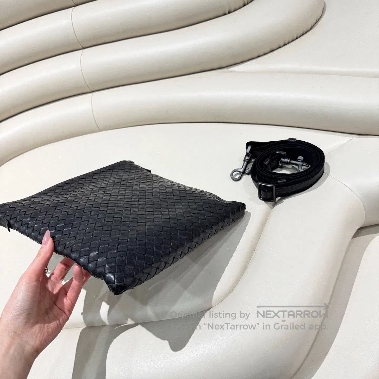 Bottega Veneta BV Black Classic Woven Crossbody Bag. Size ONE SIZE - 2 Thumbnail