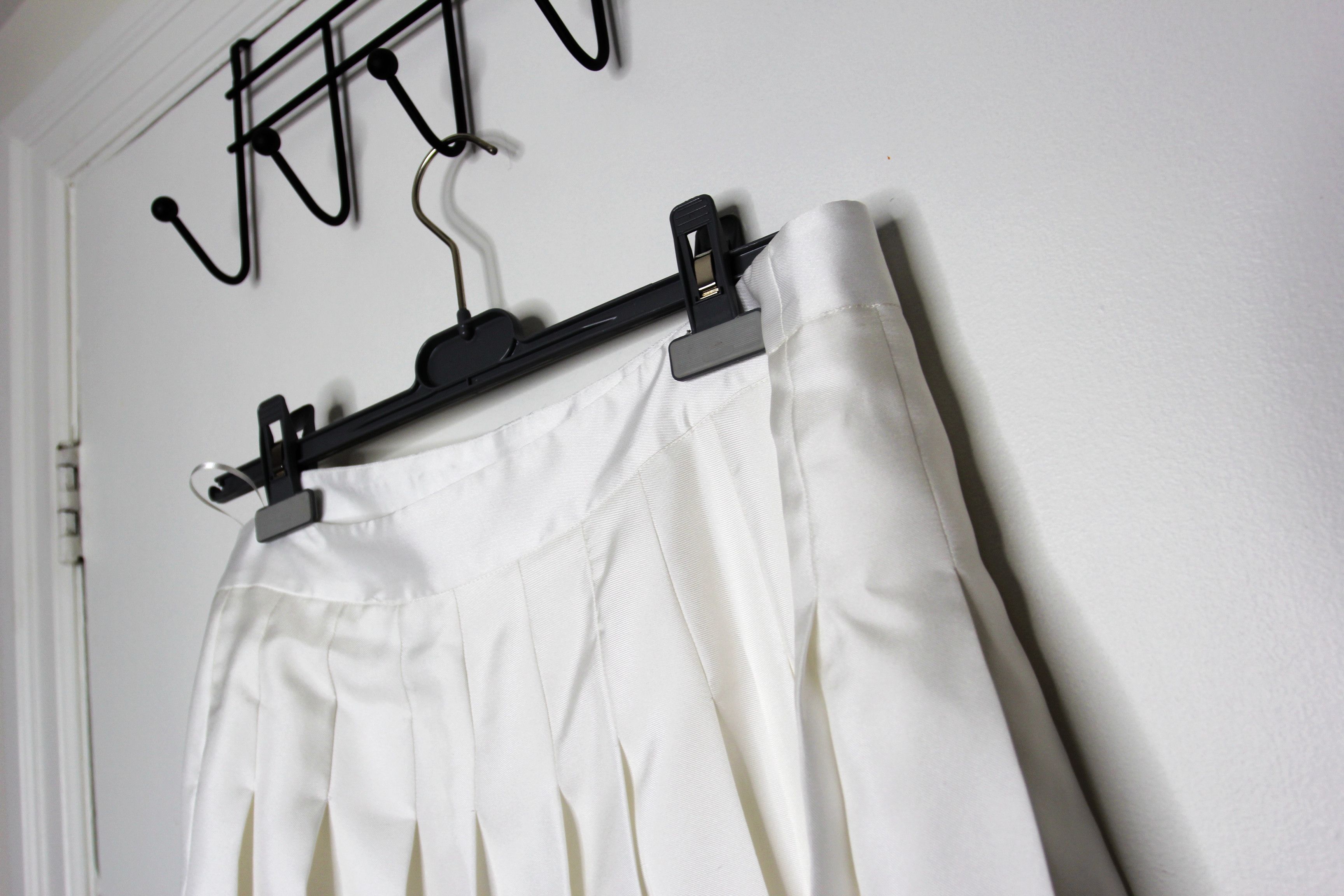 Casablanca BNWT AW25 CASABLANCA SILK TWILL PLEATED SKIRT L Size 32" / US 10 / IT 46 - 6 Thumbnail
