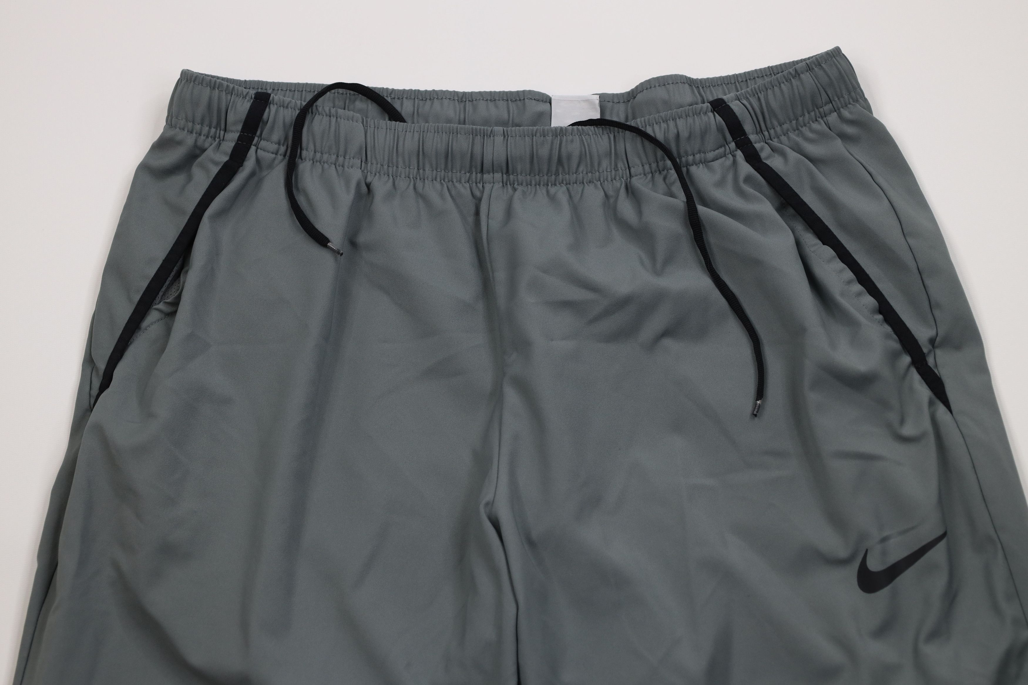 Nike Vintage Y2K Nike Scott Mini Swoosh Wide Leg Pants Gray Size US 40 / EU 56 - 2 Thumbnail