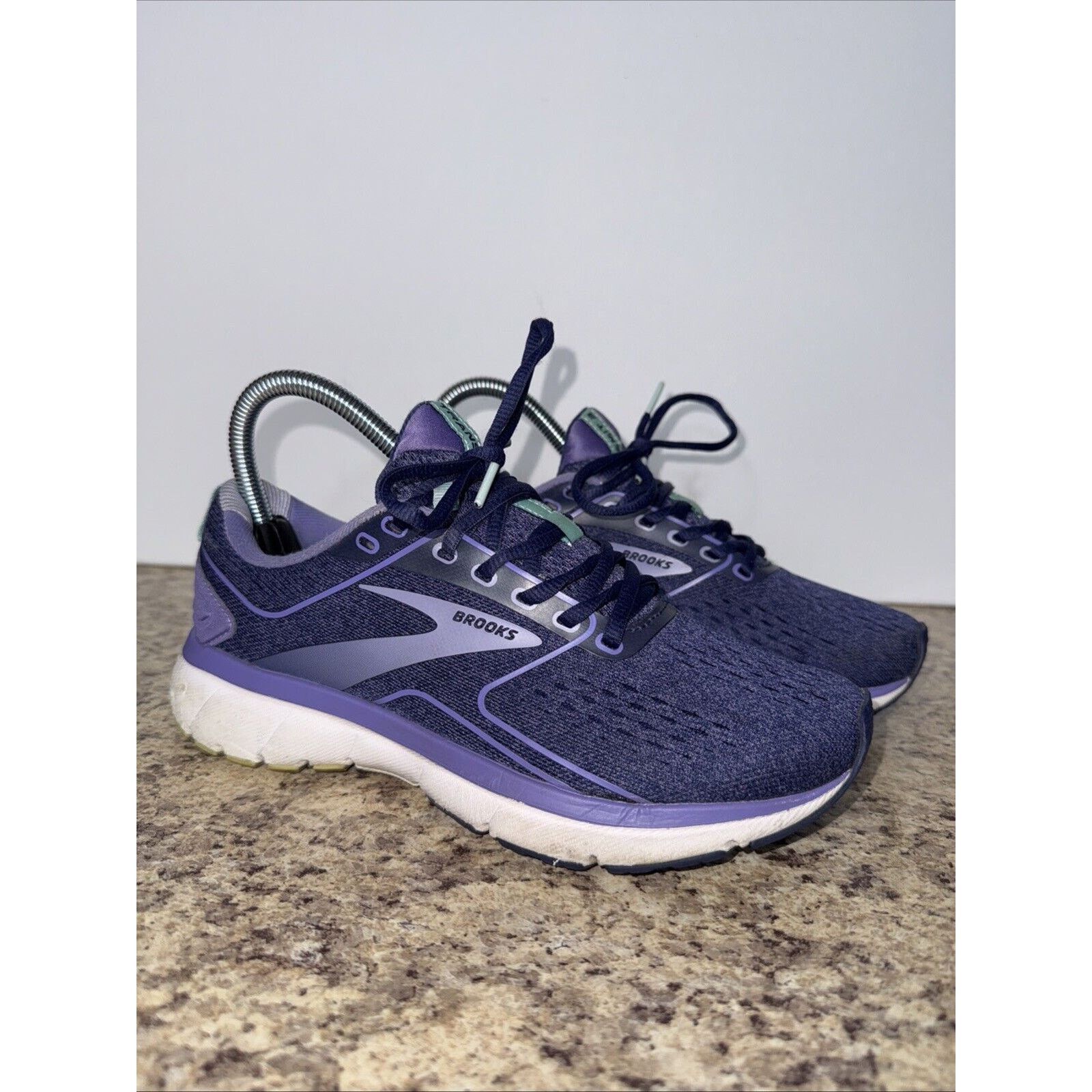 Brooks Brooks Transmit 3 Blue Ribbon Lavender Running Shoes Women 7 Size US 7 / IT 37 - 2 Thumbnail