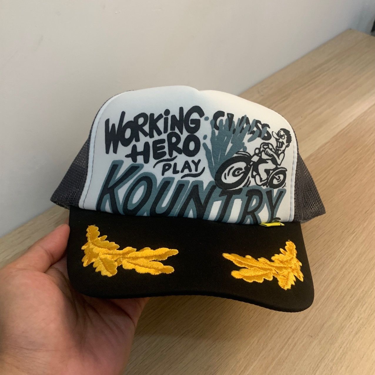 WORKING CLASS HERO PLAY KOUNTRY ハーフジップ