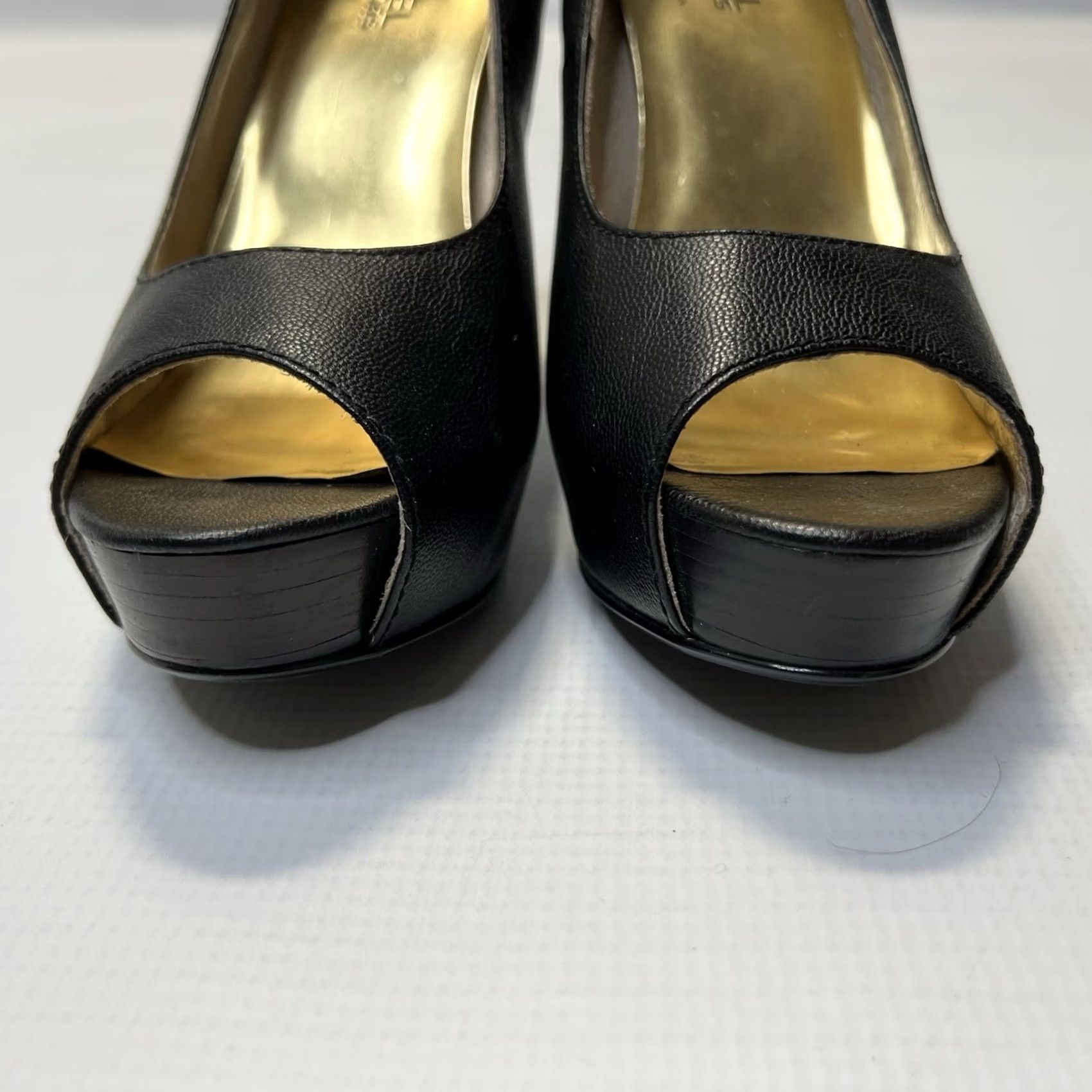 Vintage VINTAGE Michael Kors Peep Toe Hidden Platform Leather Stiletto Pumps 6.5 Black Women Heel Pump Men? Size US 7 / IT 37 - 7 Thumbnail