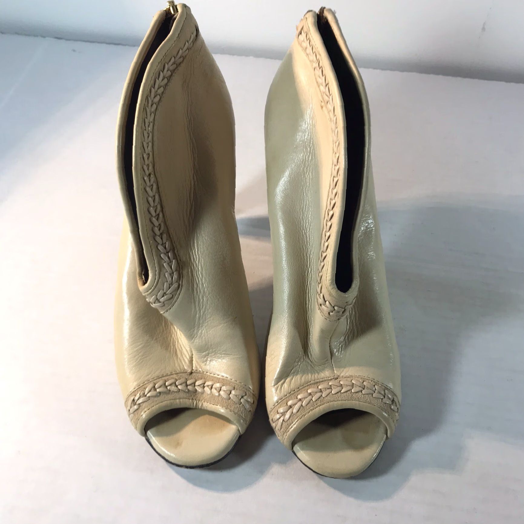 Vince Camuto Vince Camuto Women's Leather Booties Ankle Boot Standard Width Beige Peep Toe 4in Heel Fall Spring Casual Streetwear Size US 5.5 / IT 35.5 - 2 Thumbnail
