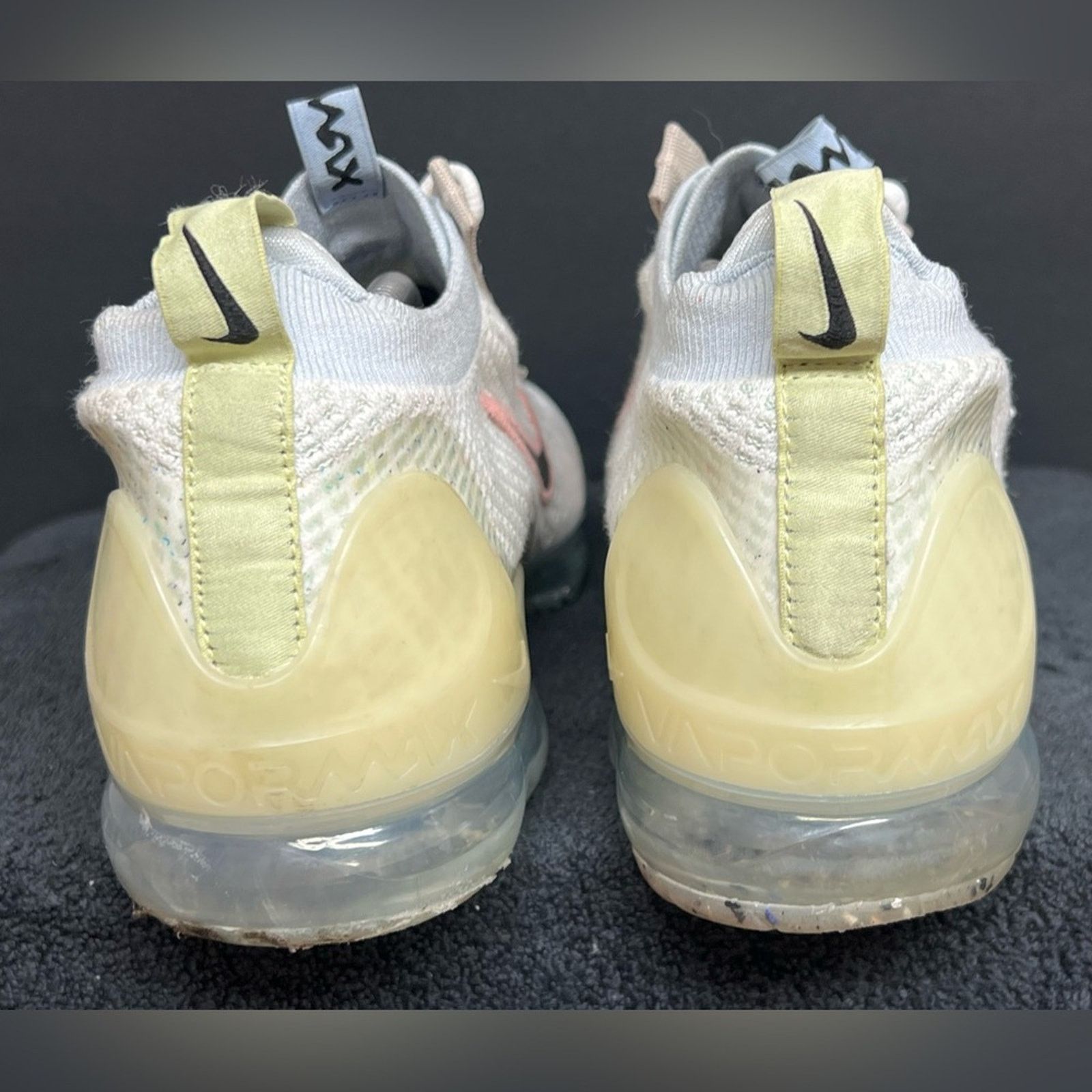 Nike Nike Air VaporMax Flyknit 2021 Mismatched Swoosh Sneakers Size US 6.5 / EU 39-40 - 7 Thumbnail