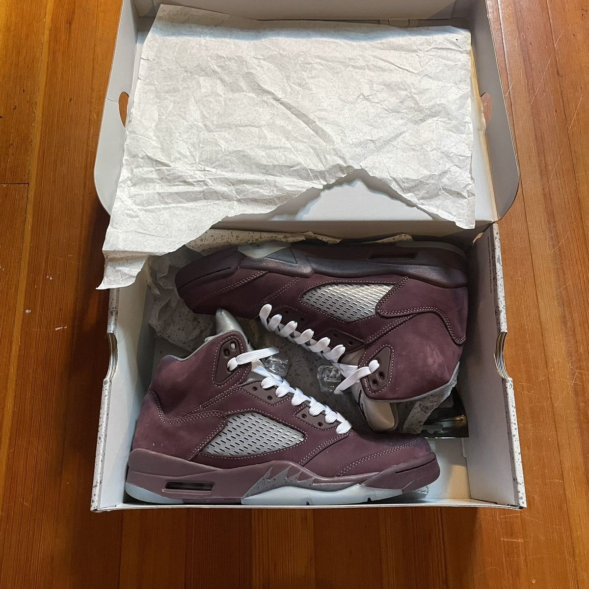 Jordan Brand Air Jordan 5 Retro SE 'Burgundy' (DZ4131-600) Size US 9.5 / EU 42-43 - 8 Thumbnail