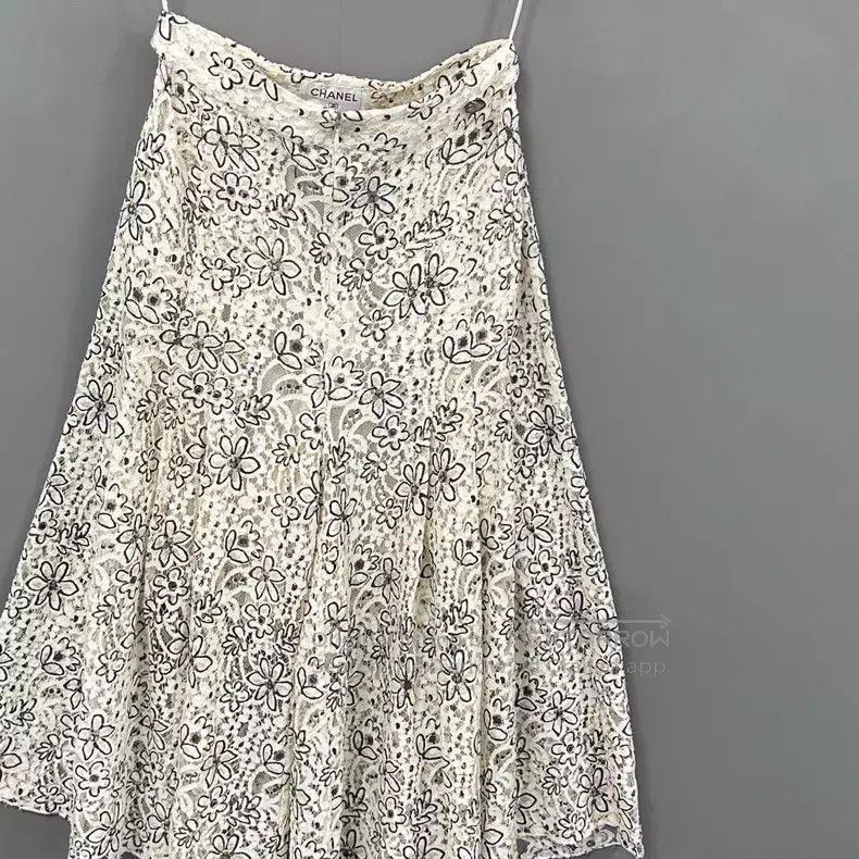 Chanel Chanel Camellia skirt Size 42" / US 20 - 2 Thumbnail