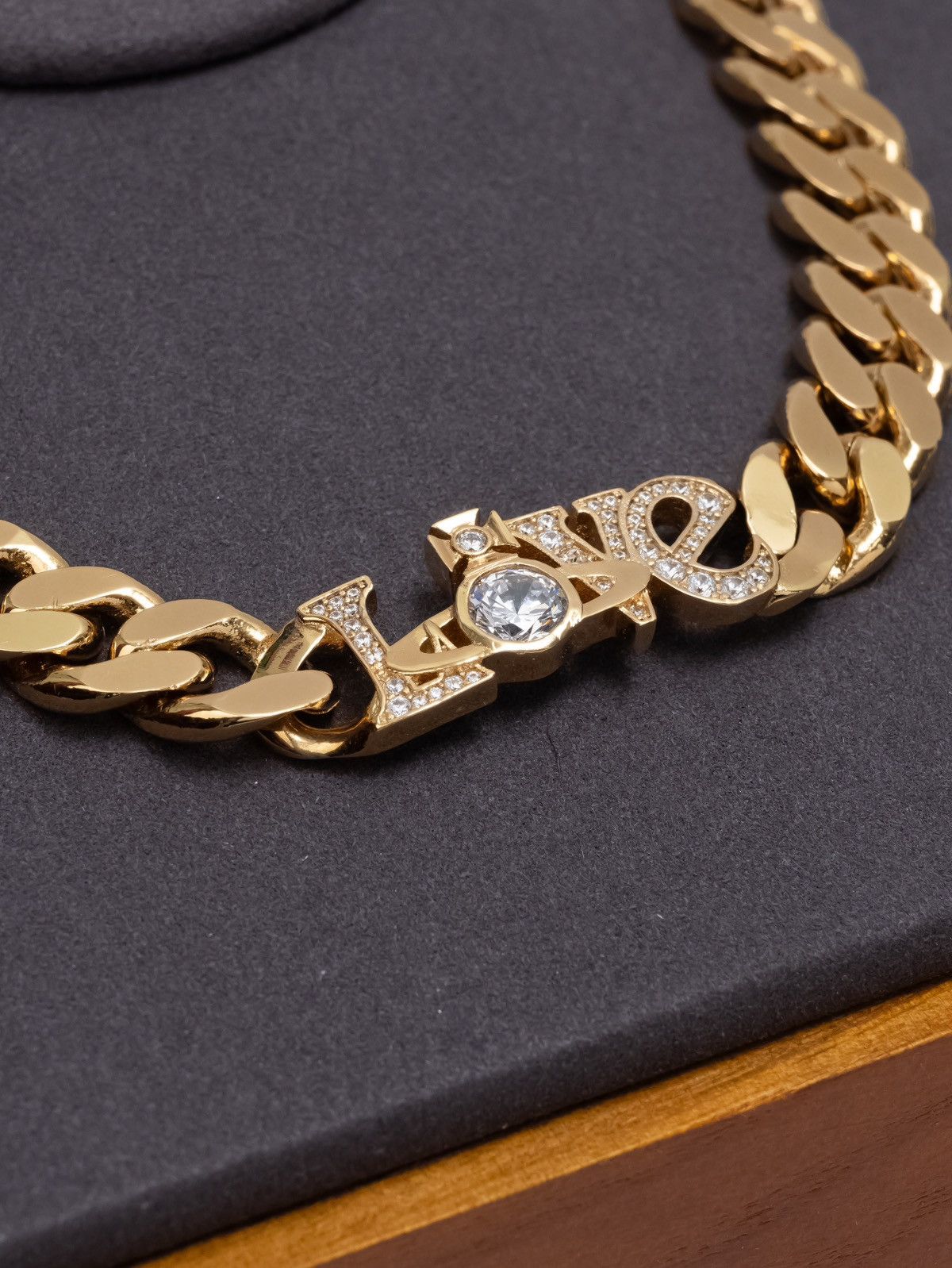 Vivienne Westwood Vivienne Westwood Necklace Size ONE SIZE - 6 Thumbnail