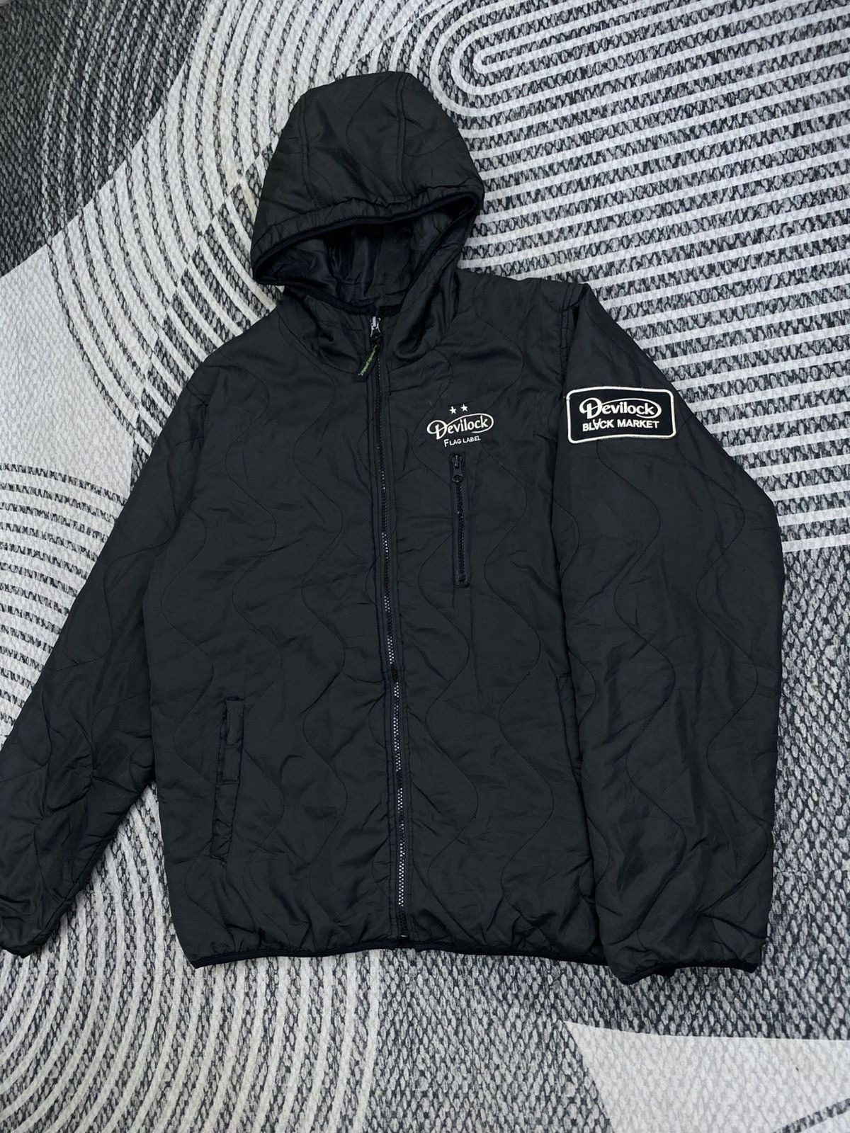 Devilock Vintage Devilock Black Market Patches Quilted Hooded Jacket Size US M / EU 48-50 / 2 - 4 Thumbnail