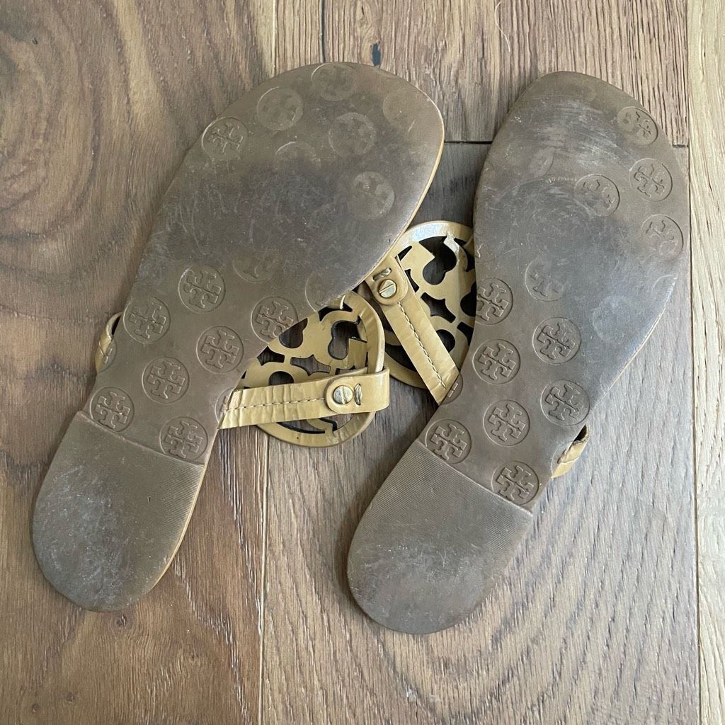 Tory Burch Tory Burch Miller Tan Patent Leather Sandals 9 Size US 9 / IT 39 - 8 Thumbnail