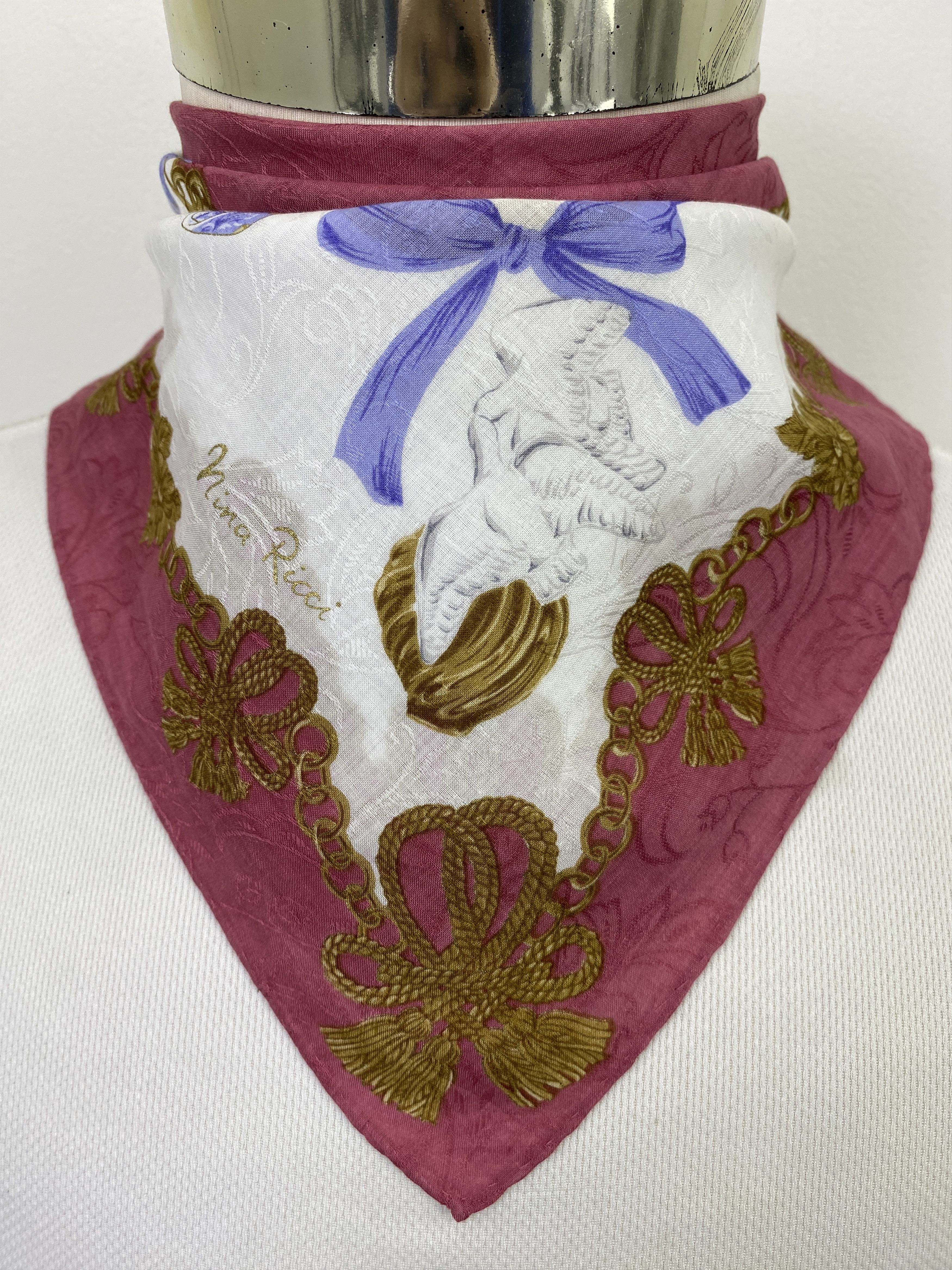 Other Vintage Nina Ricci Handkerchief / Neckerchief KT0154 Size ONE SIZE - 1 Thumbnail